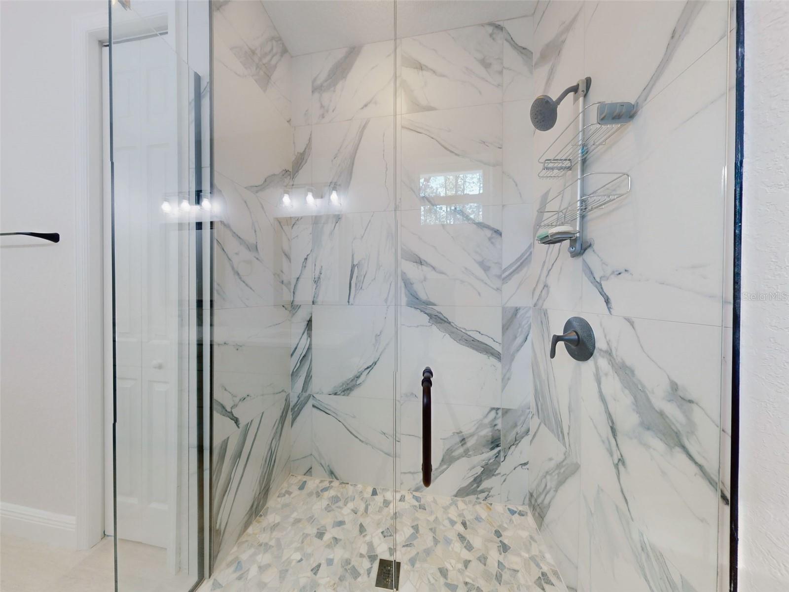 ROLLING HILLS UN FOUR - Residential