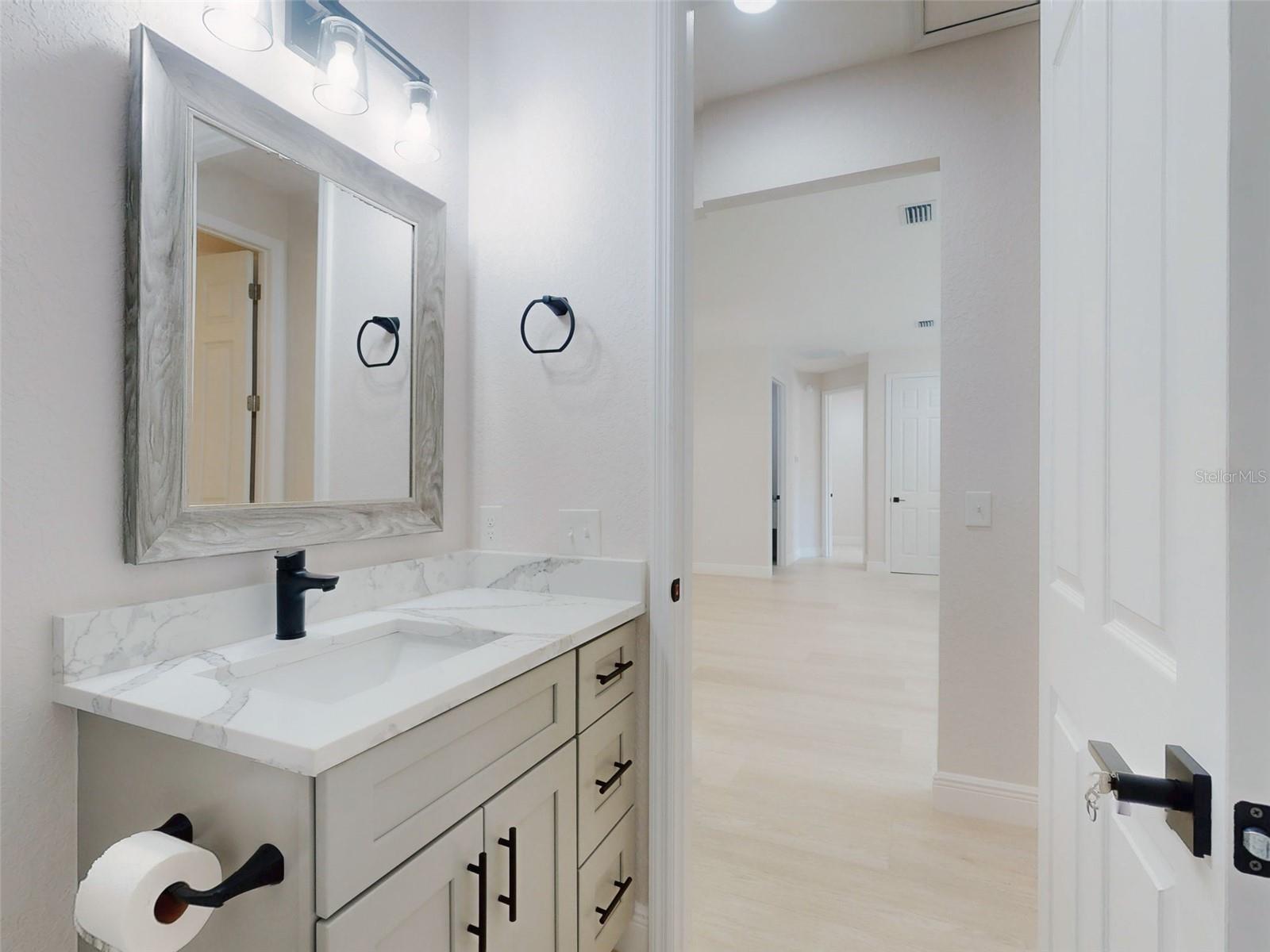 ROLLING HILLS UN FOUR - Residential