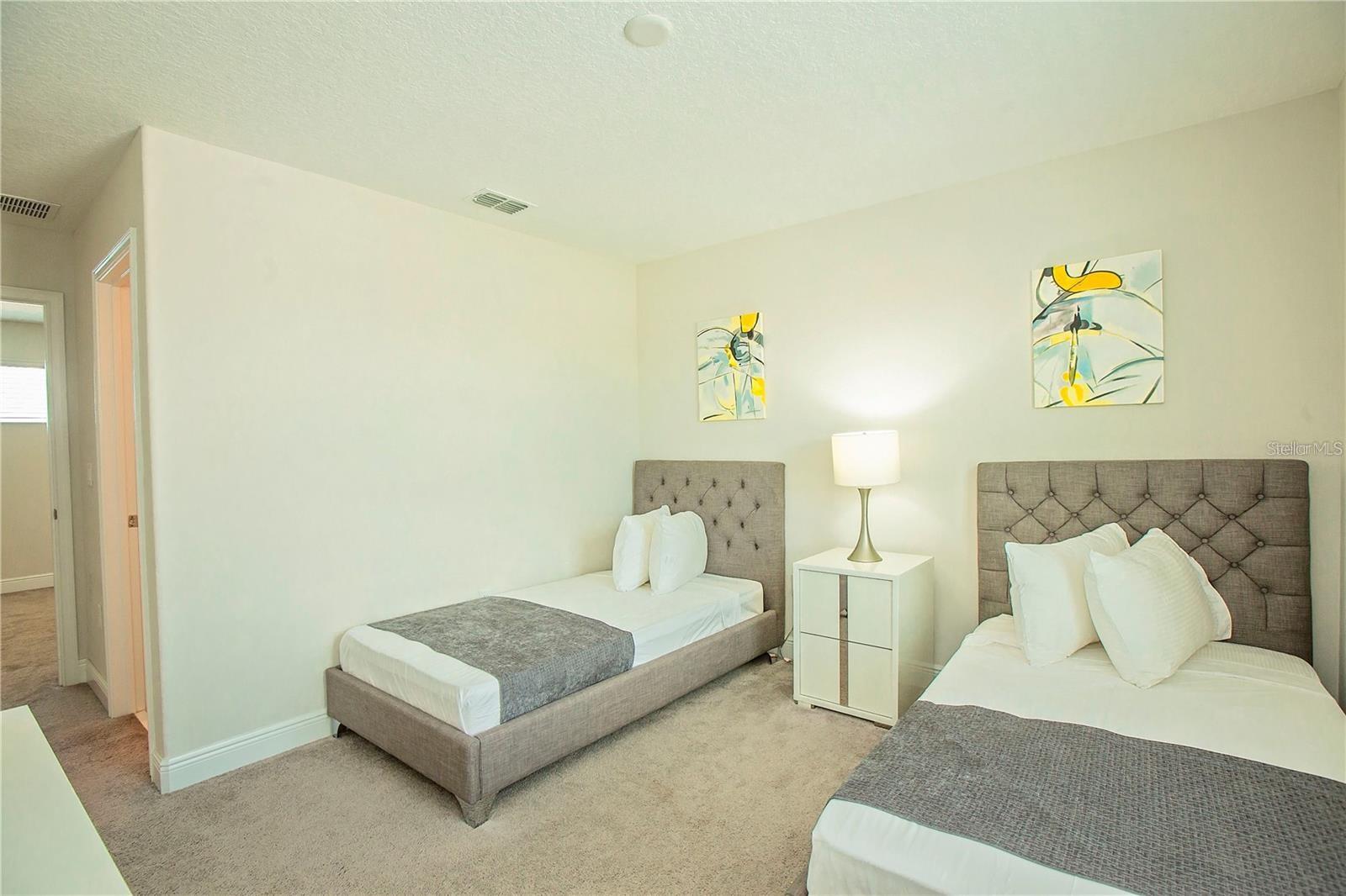 BALMORAL ESTATES - Residential Lease