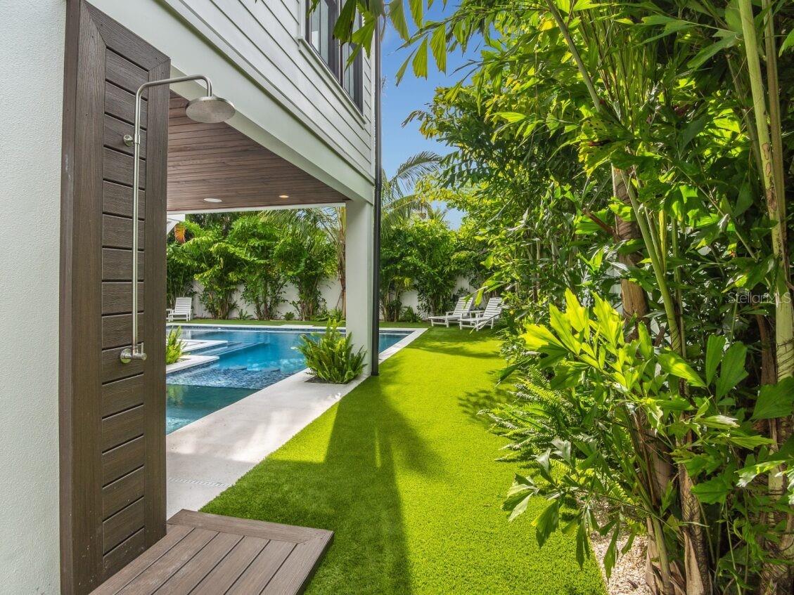 SHORE ACRES FOURTH ADD - Residential