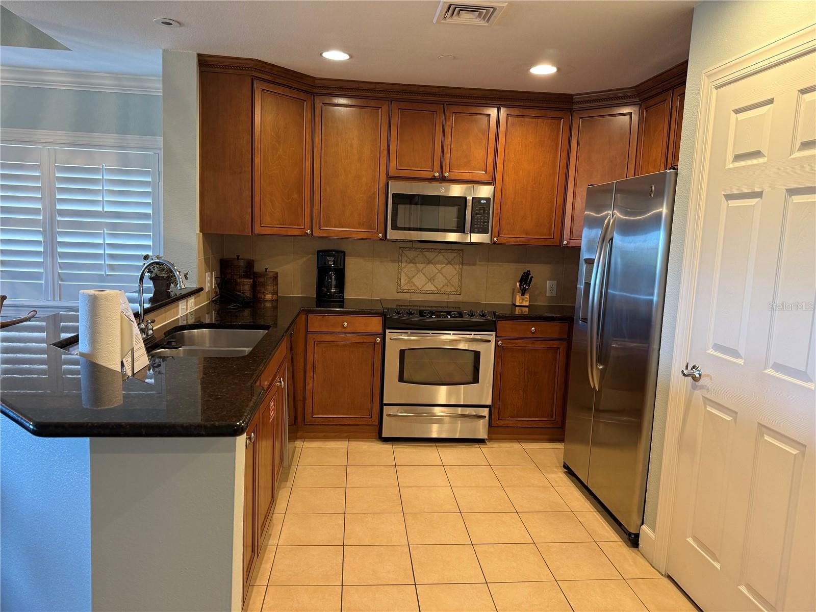 CENTRE COURT RIDGE CONDO PH 4 BLDG D - Residential