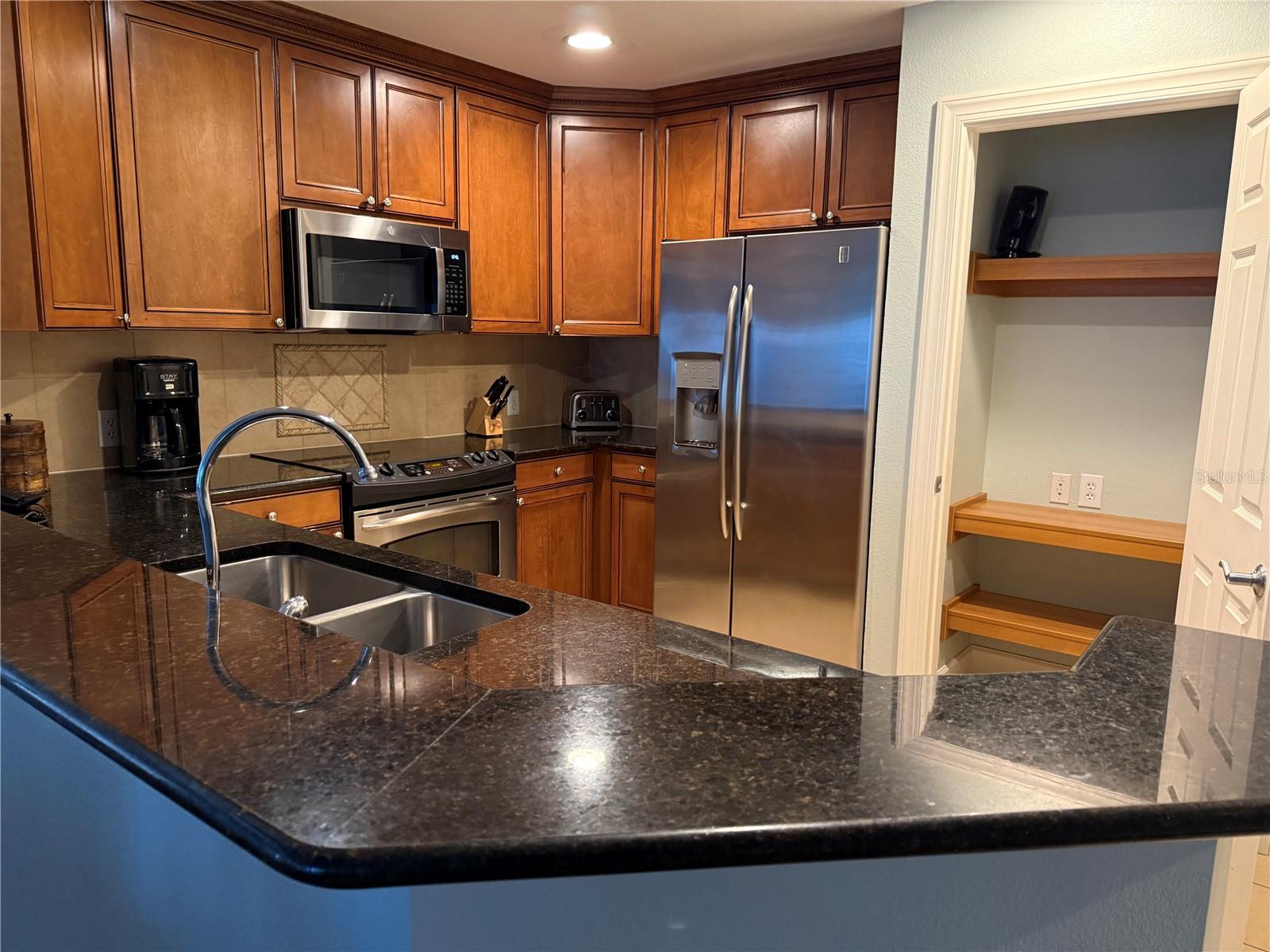 CENTRE COURT RIDGE CONDO PH 4 BLDG D - Residential