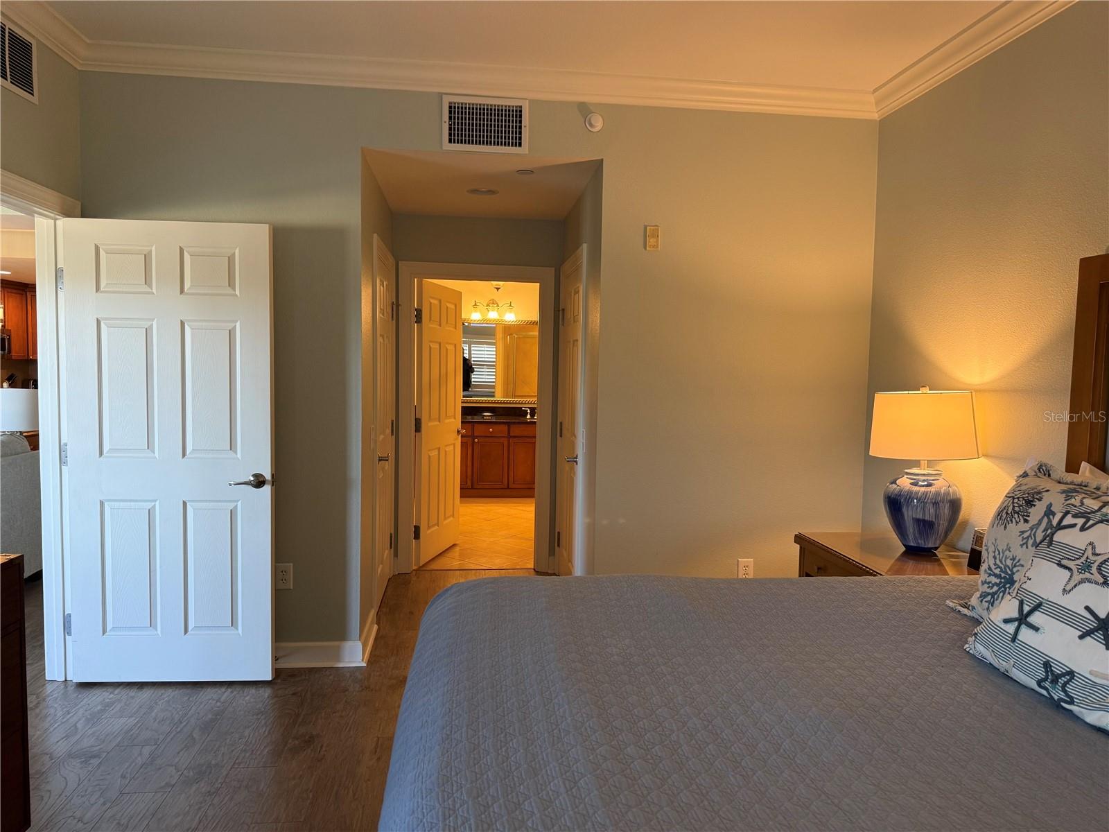 CENTRE COURT RIDGE CONDO PH 4 BLDG D - Residential