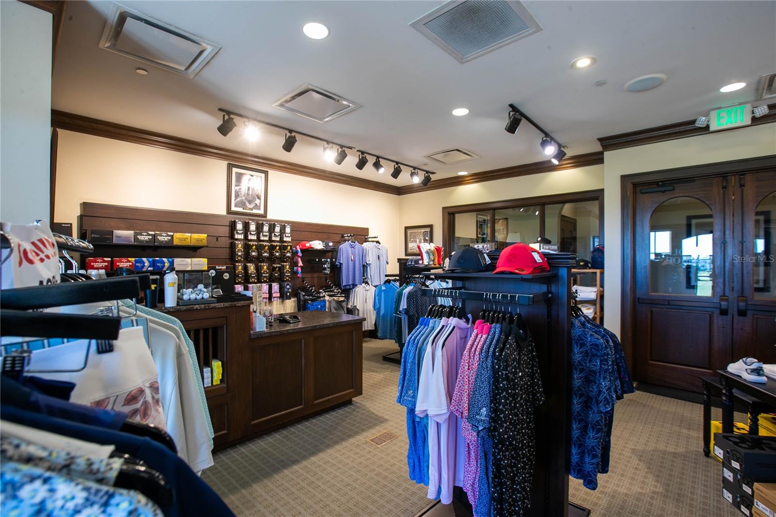 CENTRE COURT RIDGE CONDO PH 4 BLDG D - Residential