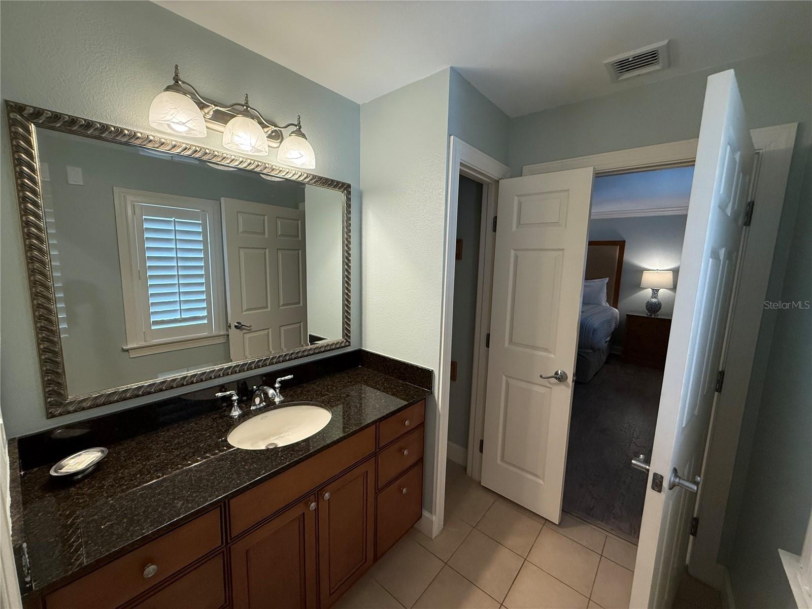 CENTRE COURT RIDGE CONDO PH 4 BLDG D - Residential