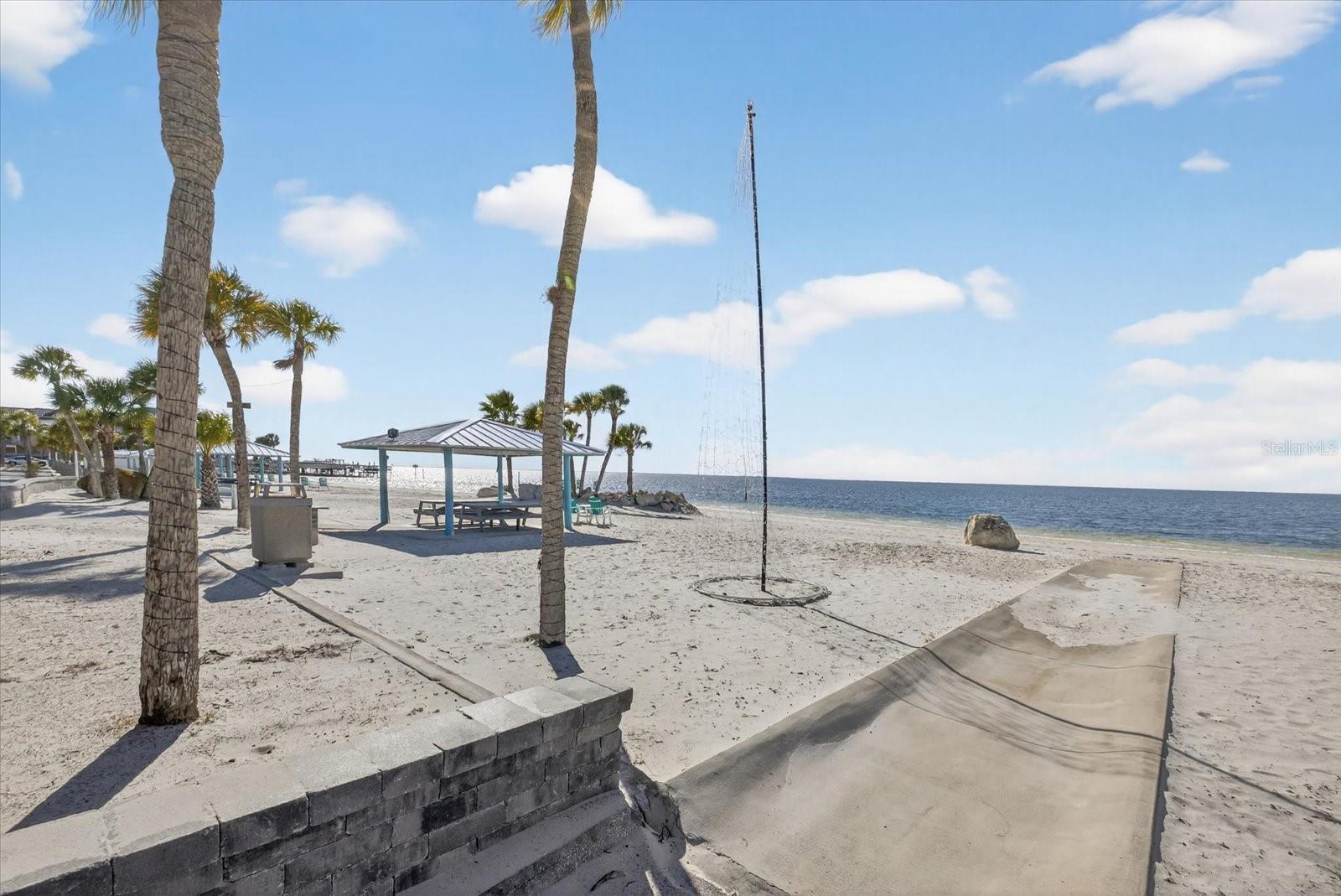 FLOR A MAR - Residential