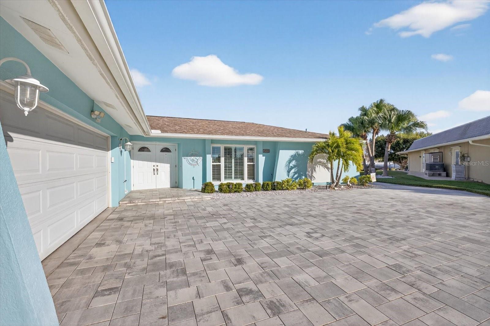 FLOR A MAR - Residential