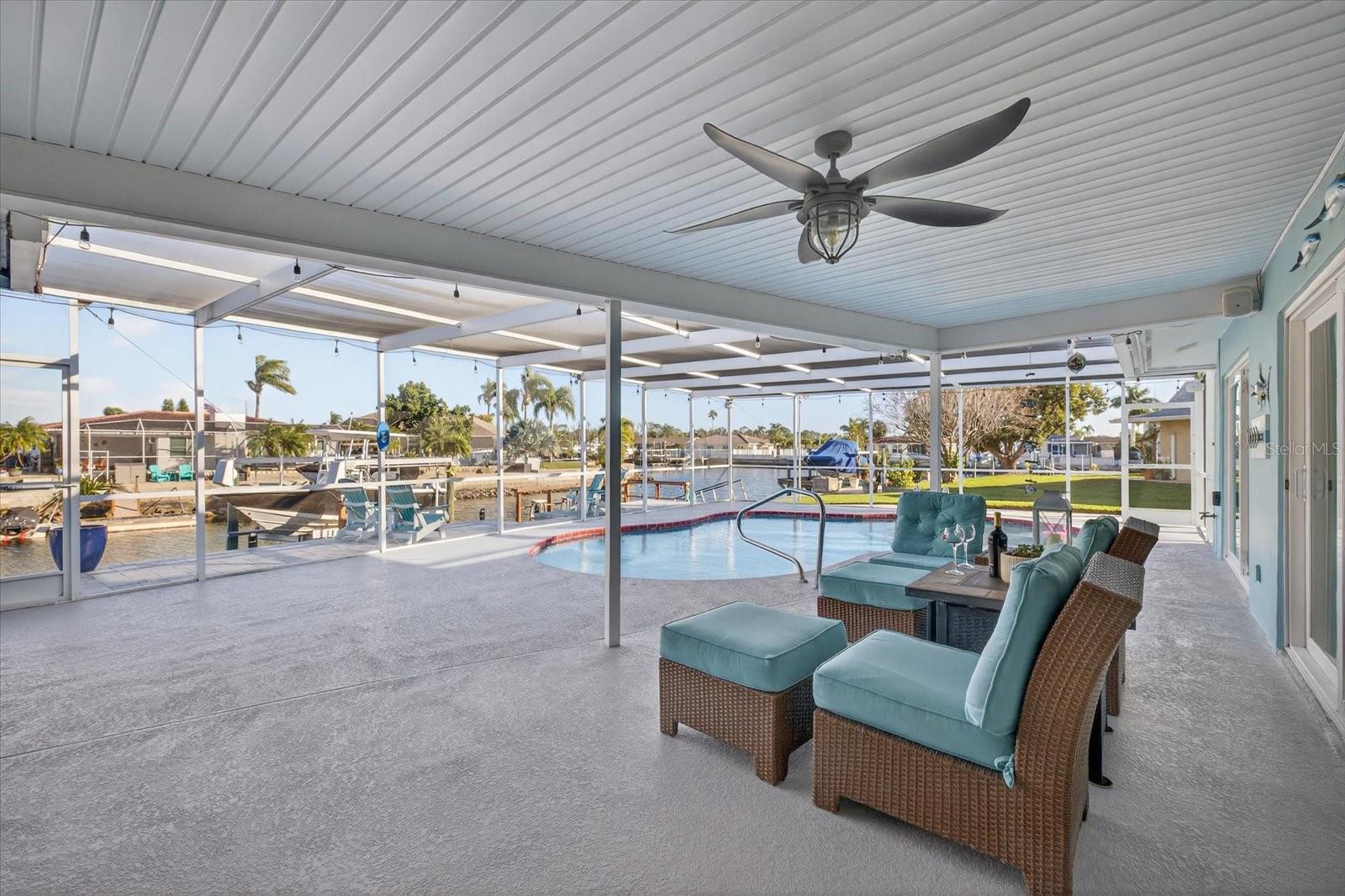 FLOR A MAR - Residential