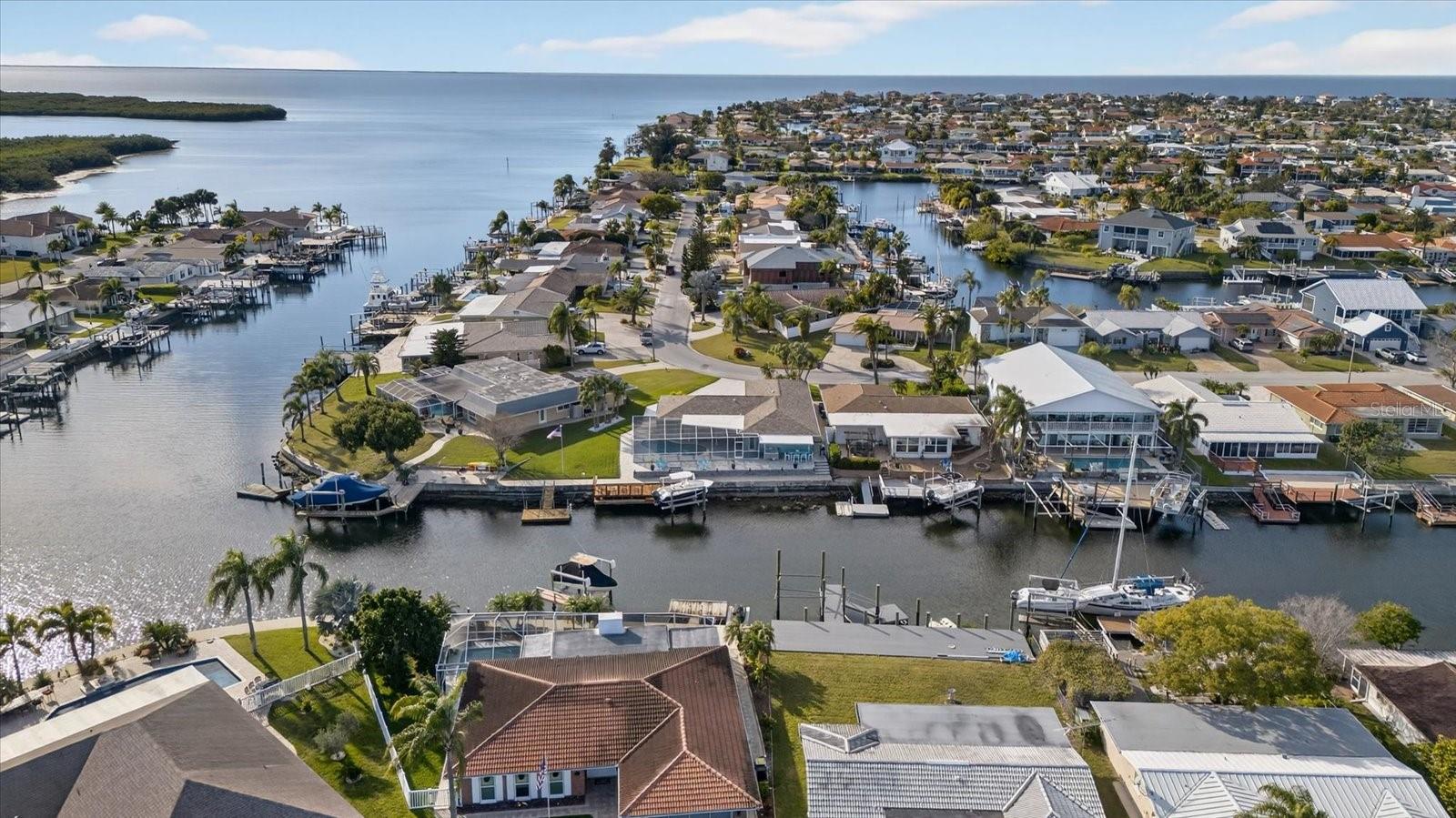 FLOR A MAR - Residential