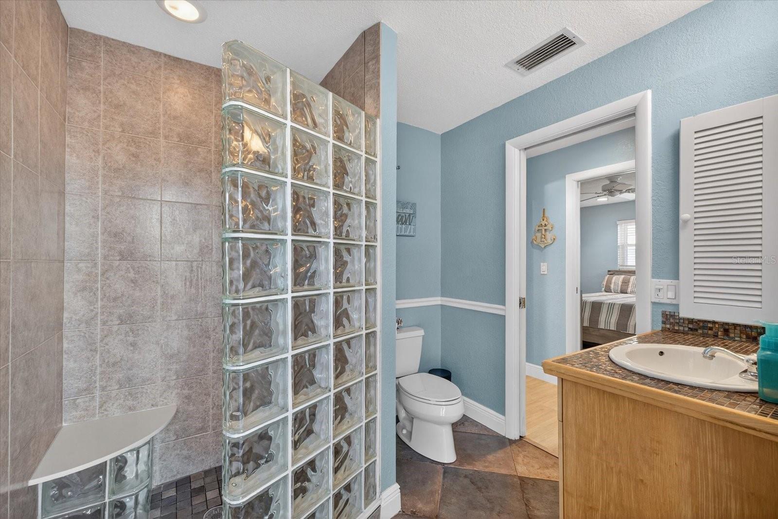 FLOR A MAR - Residential