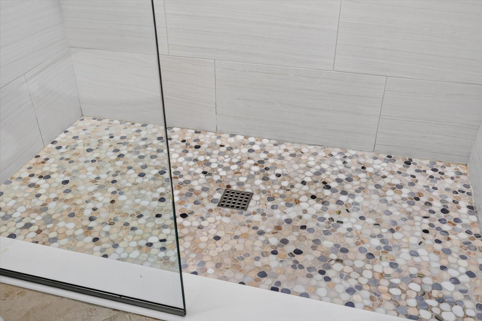 FLOR A MAR - Residential