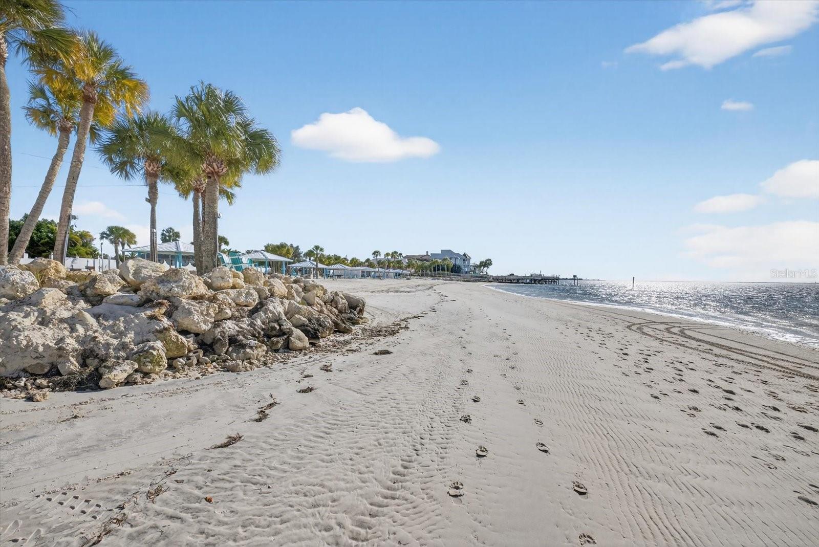 FLOR A MAR - Residential