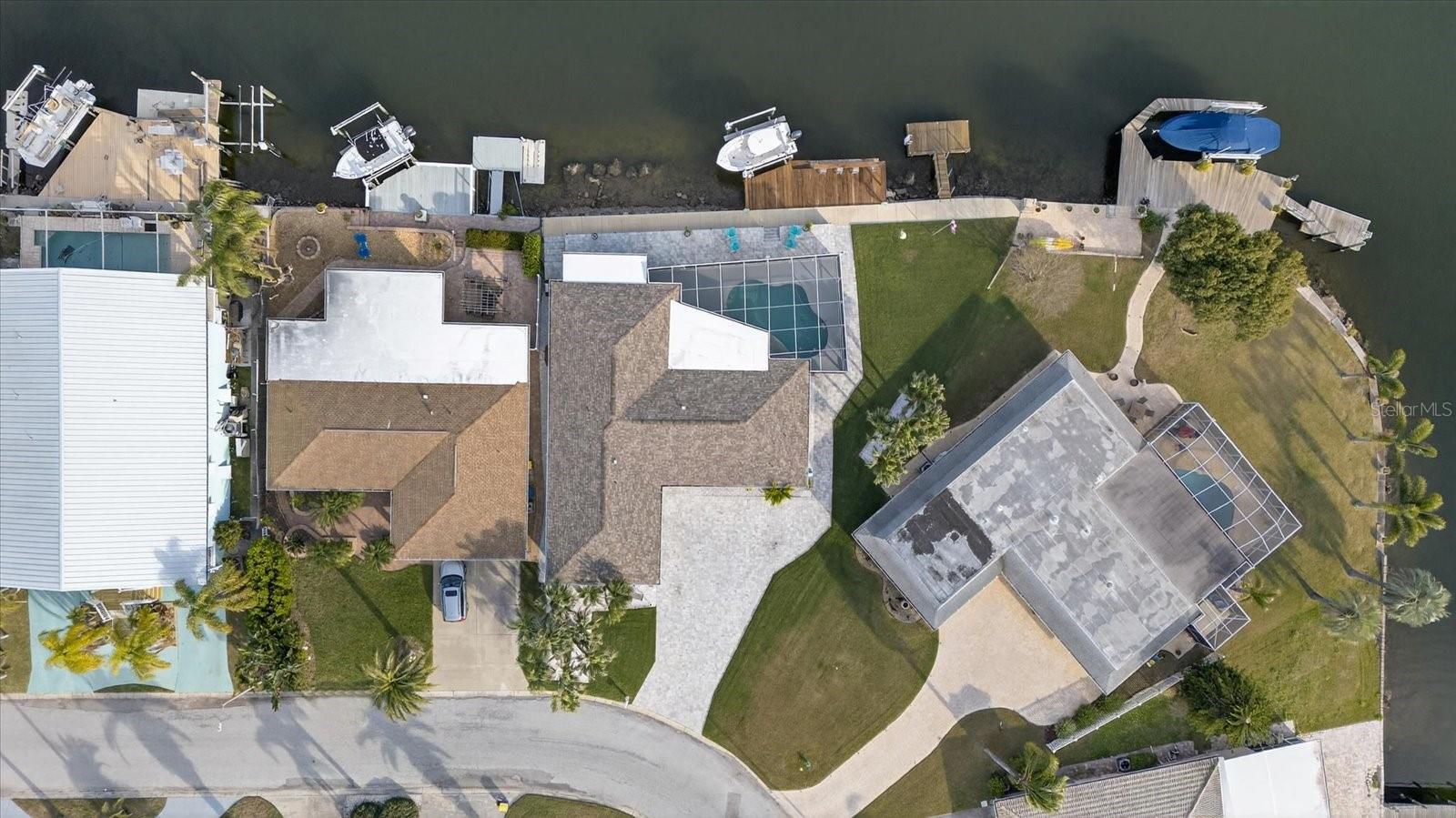 FLOR A MAR - Residential