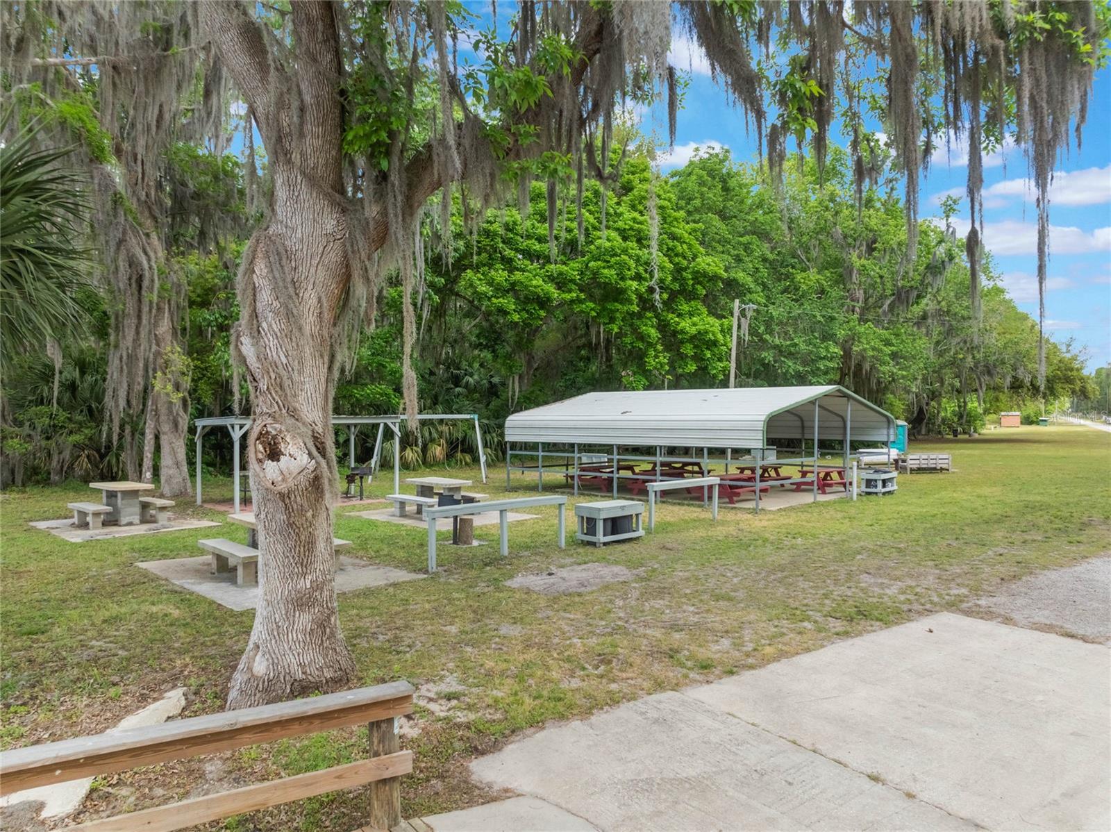 PARADISE LAKES SUB - Land