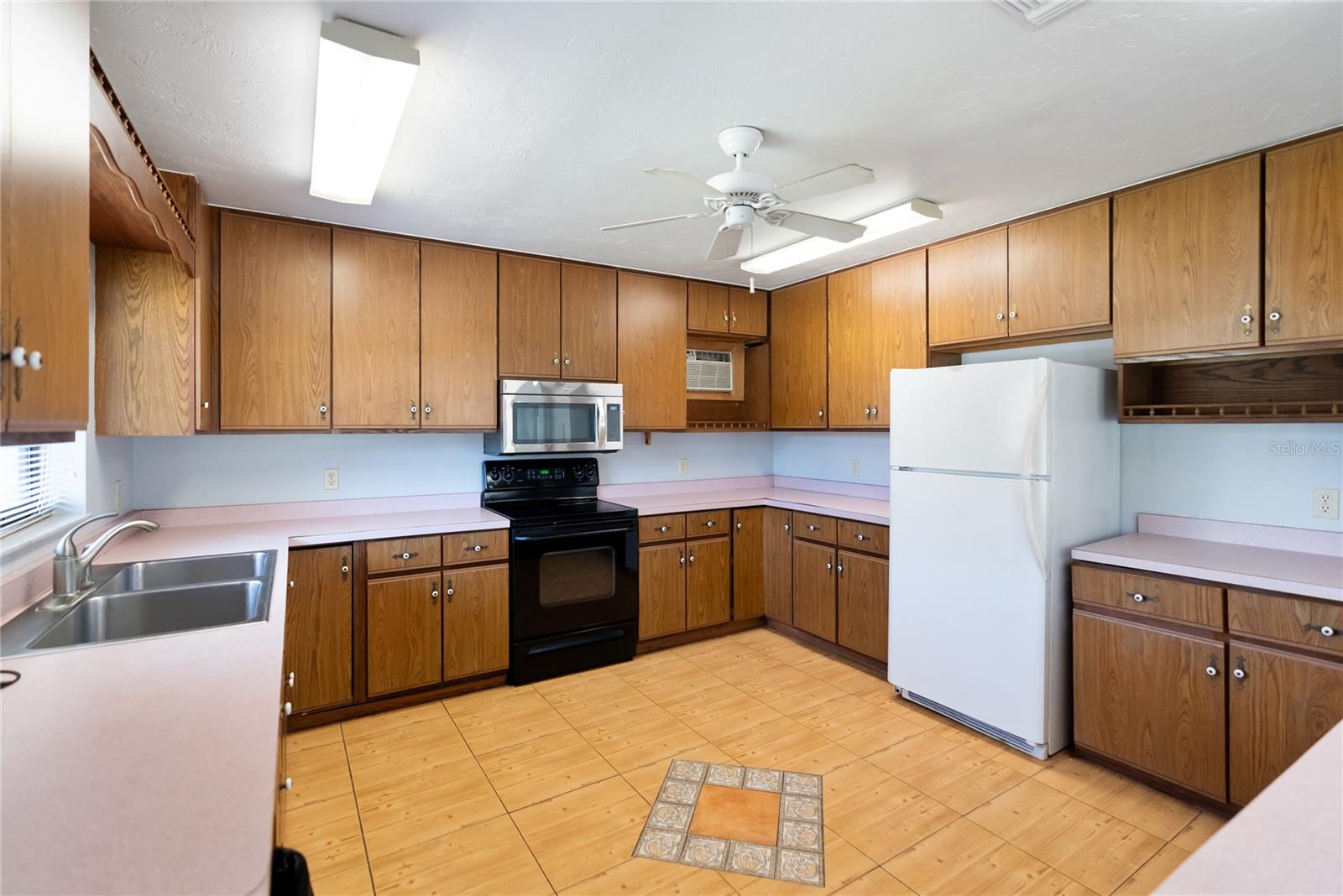 FOX CREEK ACRES - Residential