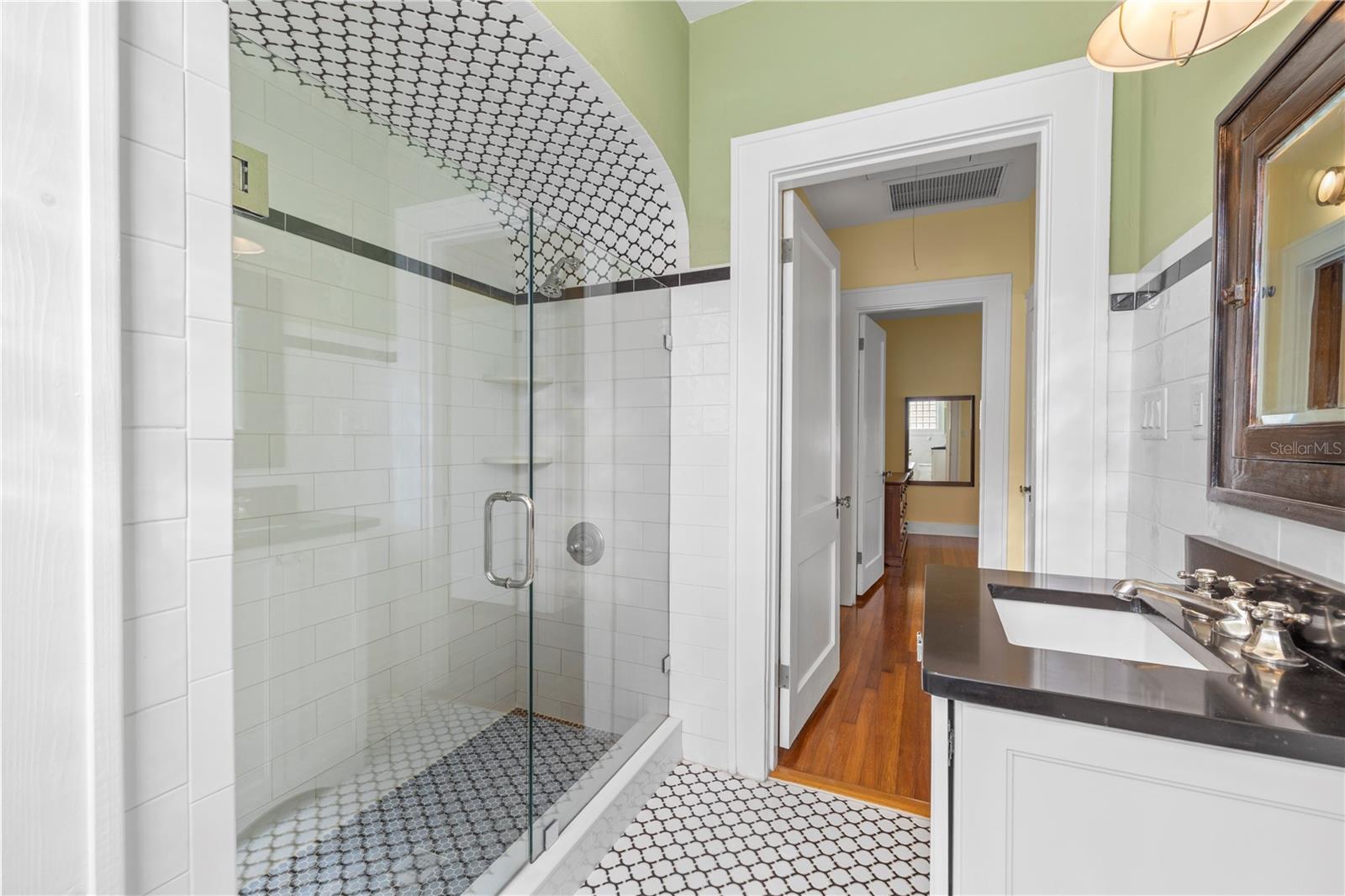 BON AIR - Residential