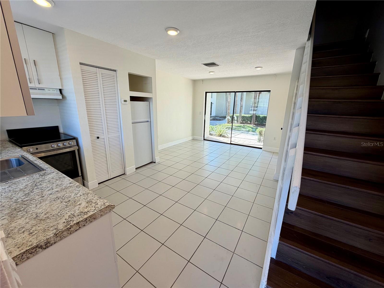 SAND LAKE VILLAGE CONDO SEC 01 PH 02 - Residential Lease