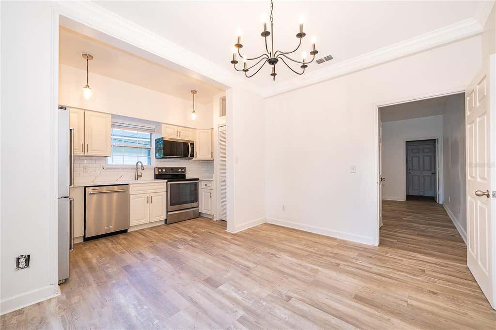Photo of 224 Emory Place, Orlando, FL 32804 (MLS # O6418094)