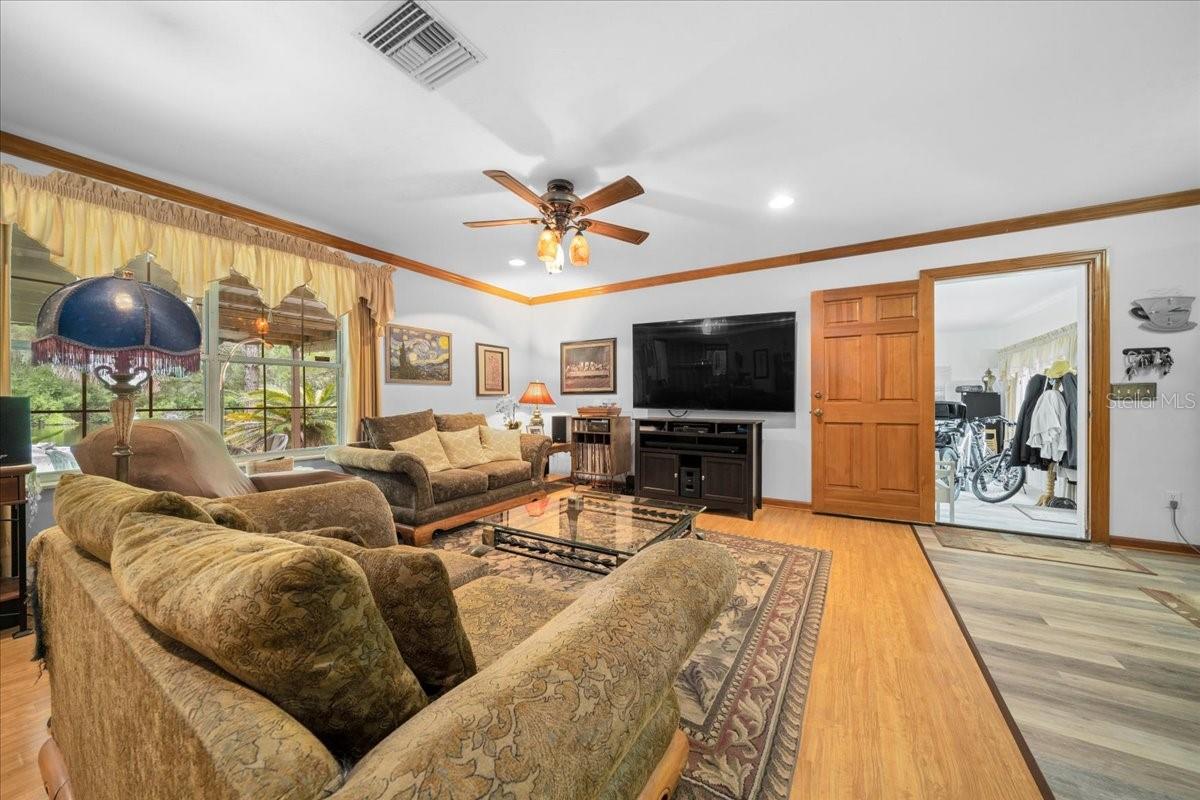 RESIDENTIAL - Residential