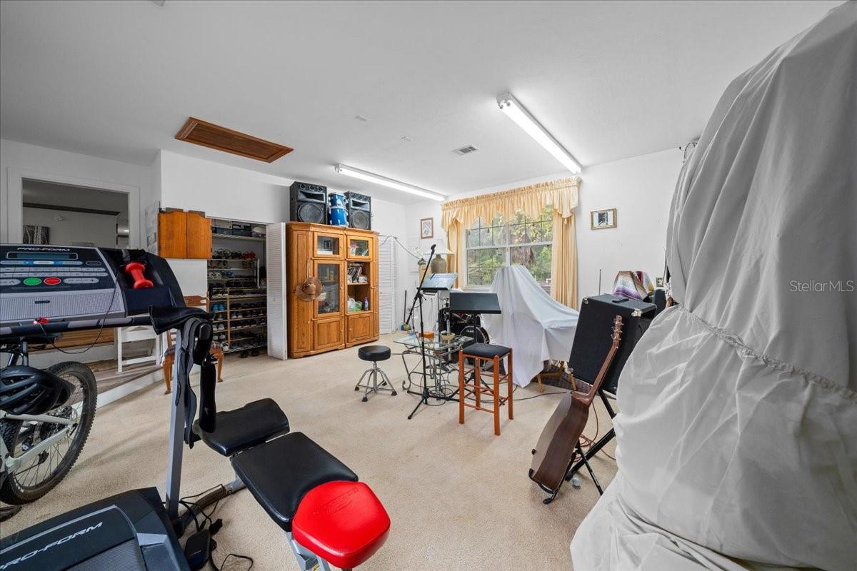 RESIDENTIAL - Residential