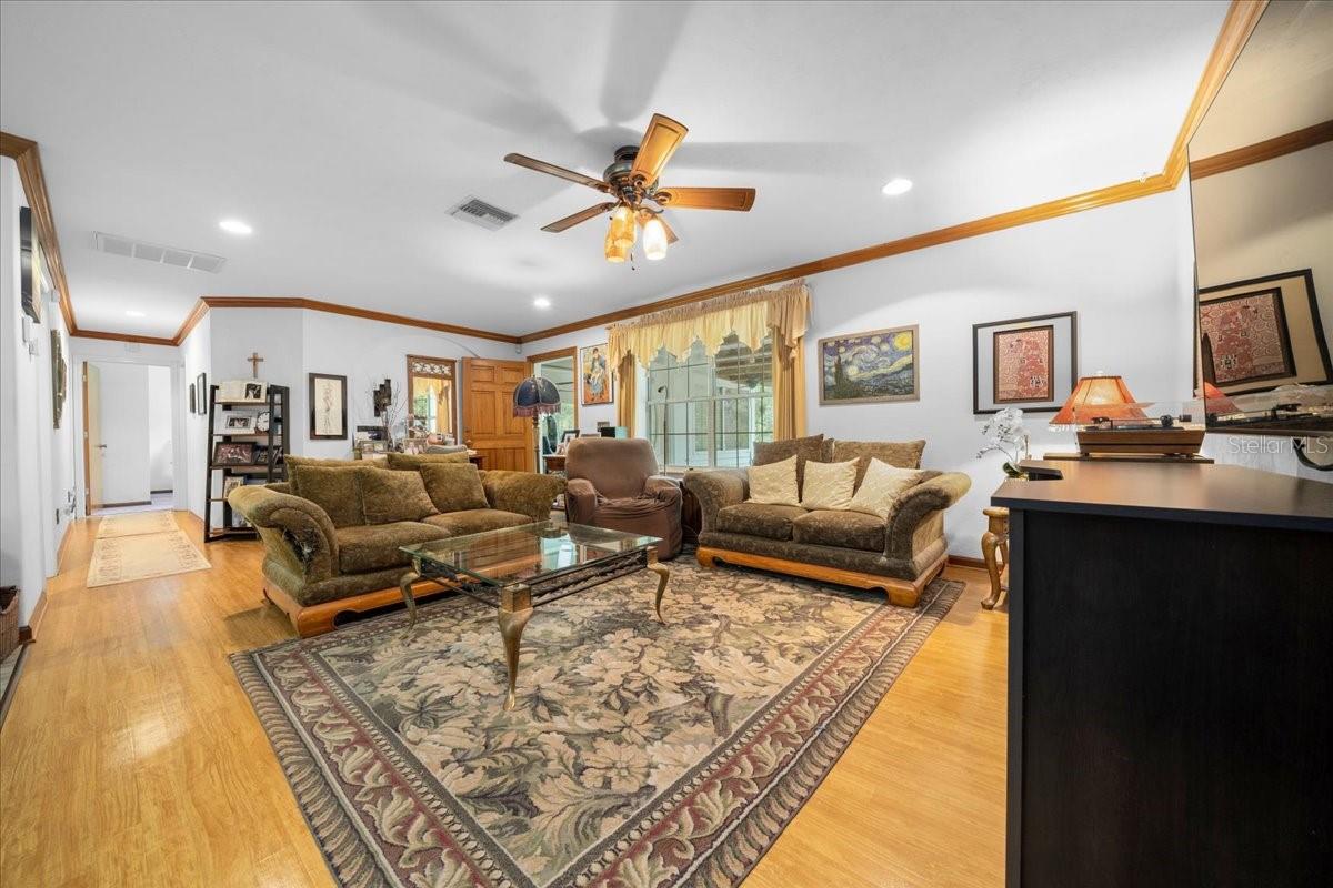 RESIDENTIAL - Residential