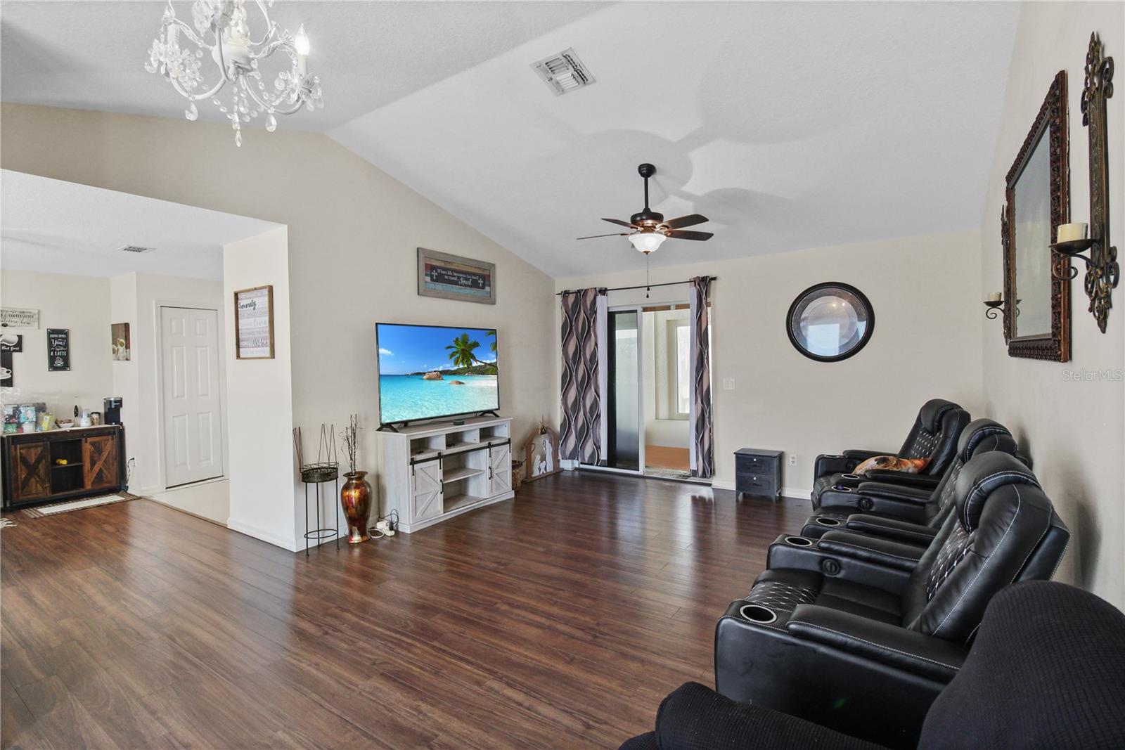 EUSTIS LAKE DOT ESTATES SUB - Residential