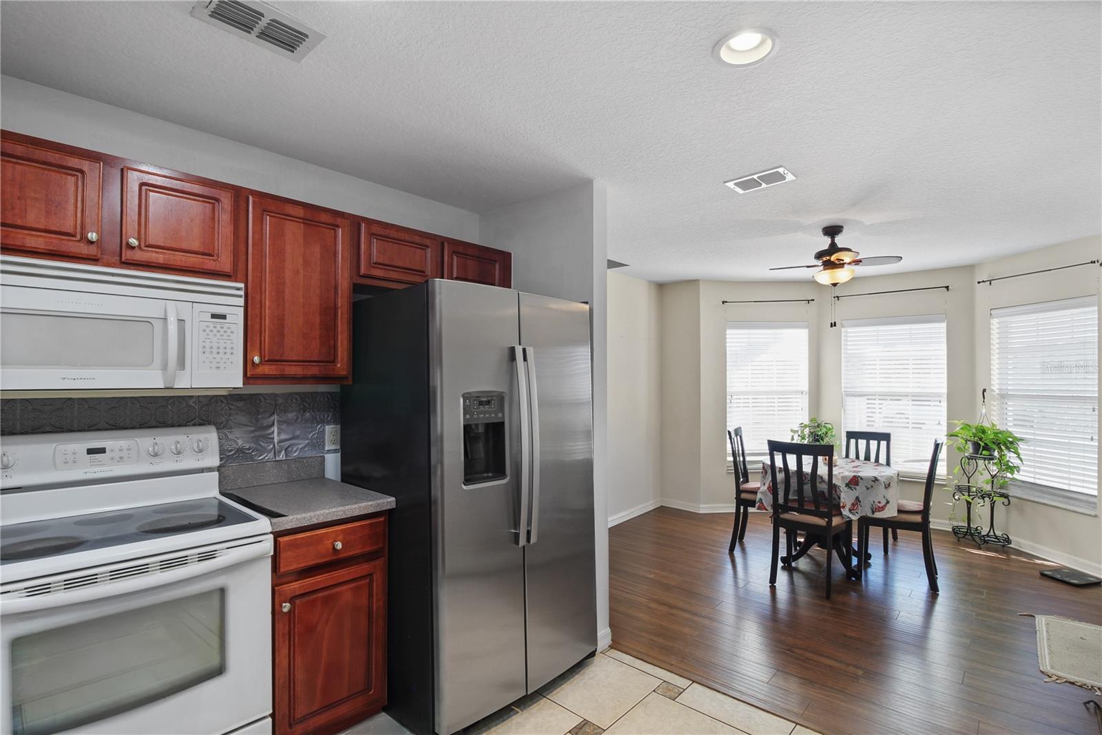 EUSTIS LAKE DOT ESTATES SUB - Residential