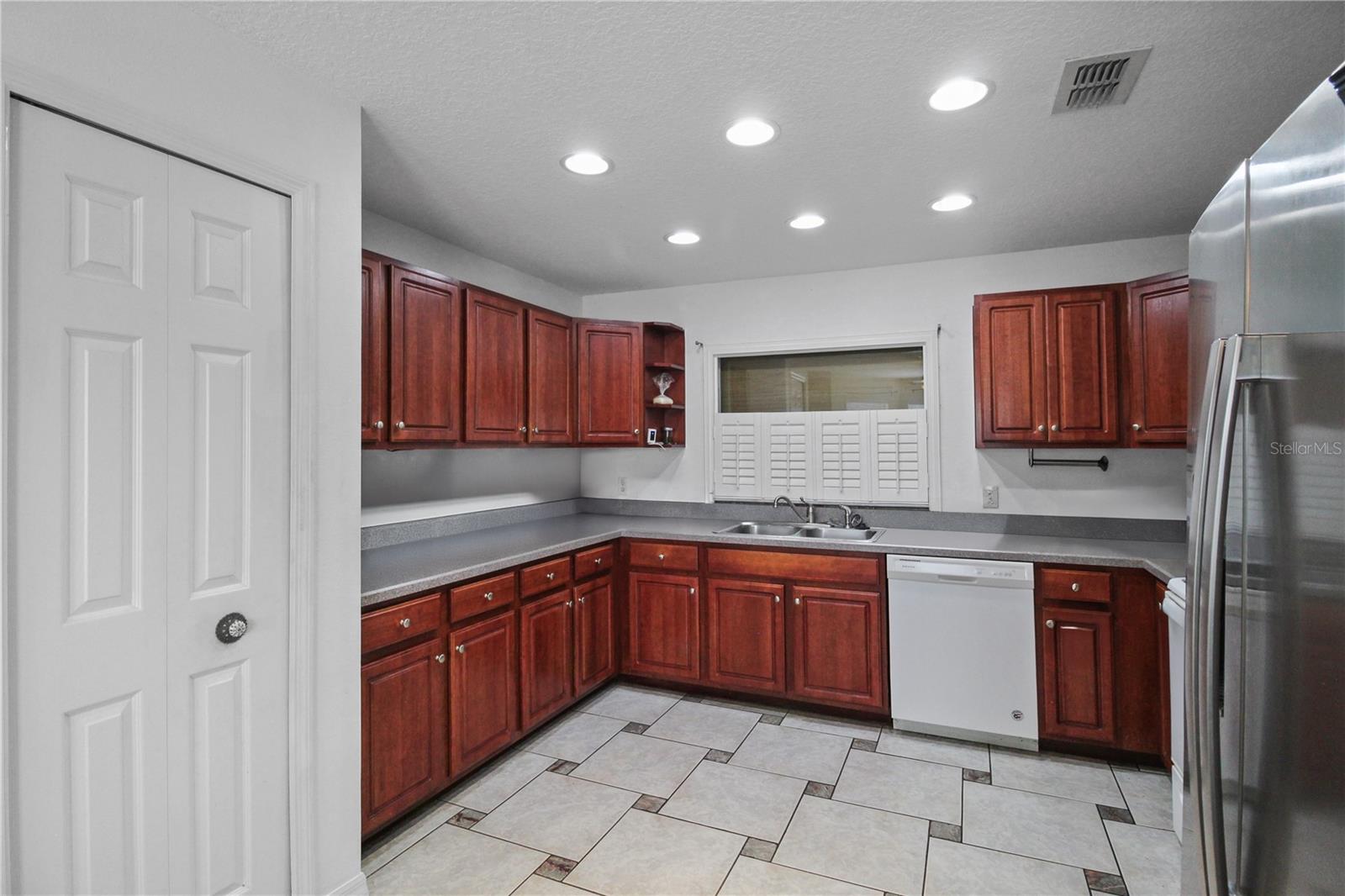 EUSTIS LAKE DOT ESTATES SUB - Residential