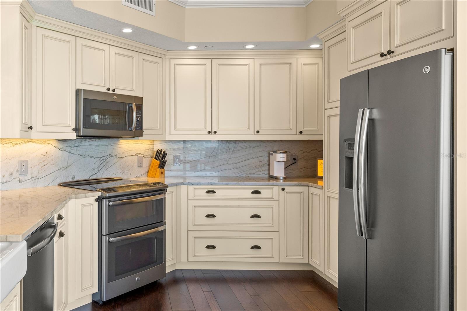 BELLE HARBOR CONDO - Residential