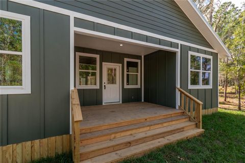 A home in HAWTHORNE