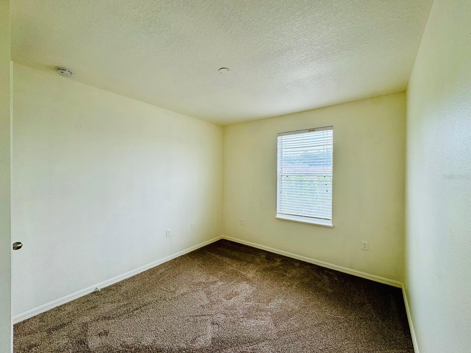 ASHBURN SQUARE TWNHMS - Residential Lease