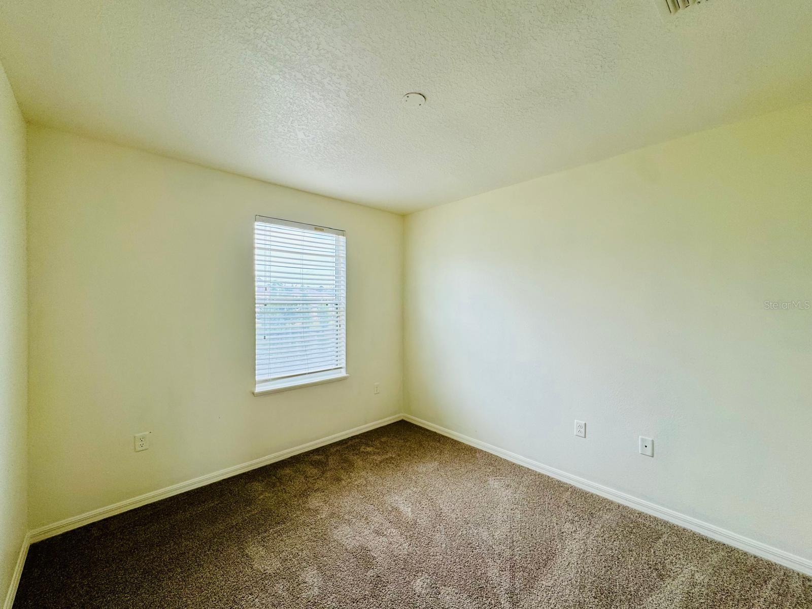 ASHBURN SQUARE TWNHMS - Residential Lease