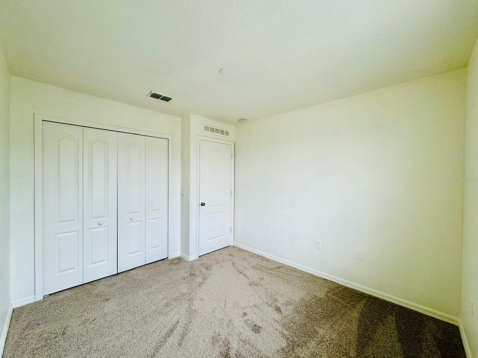 ASHBURN SQUARE TWNHMS - Residential Lease