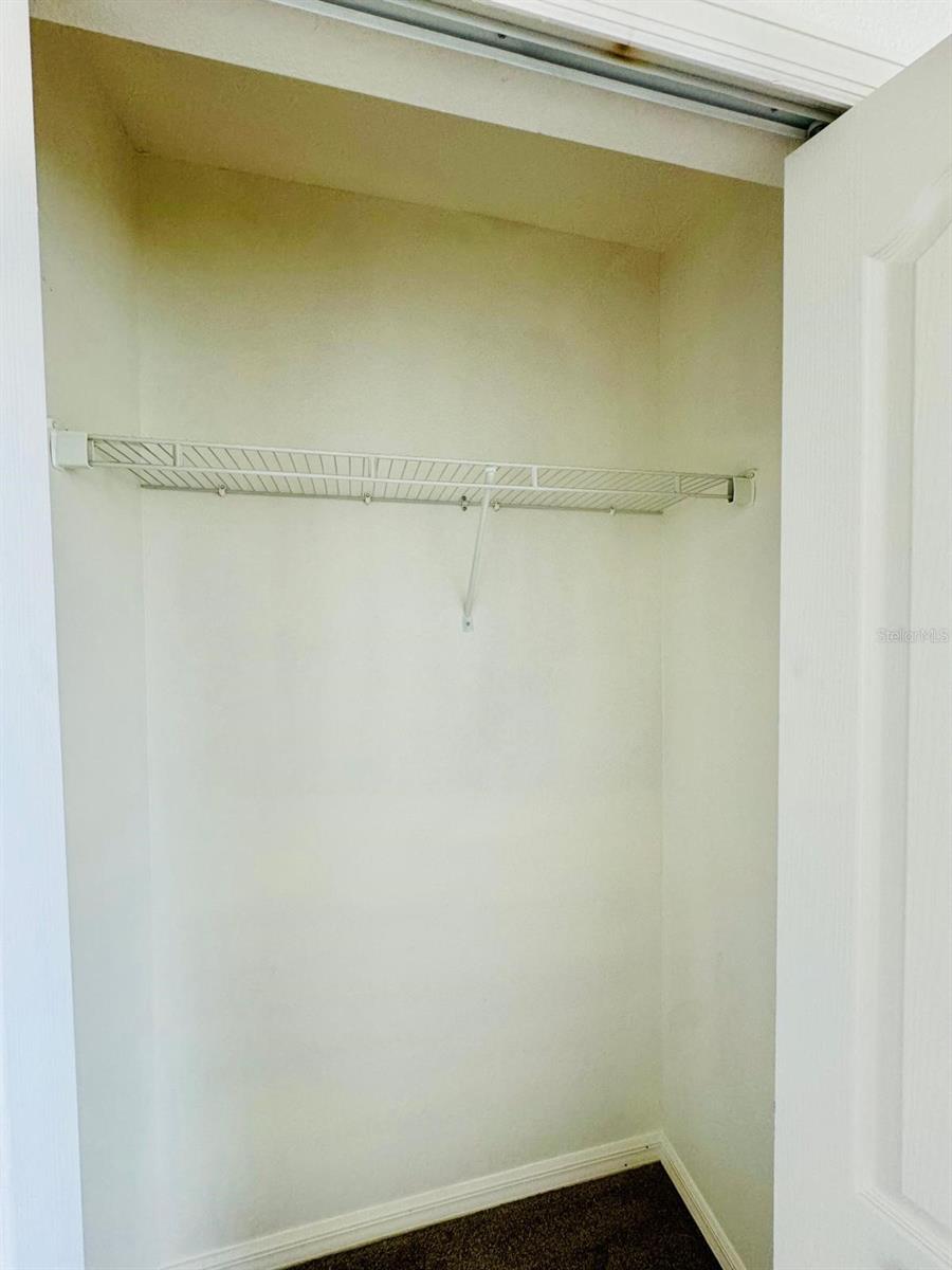 ASHBURN SQUARE TWNHMS - Residential Lease
