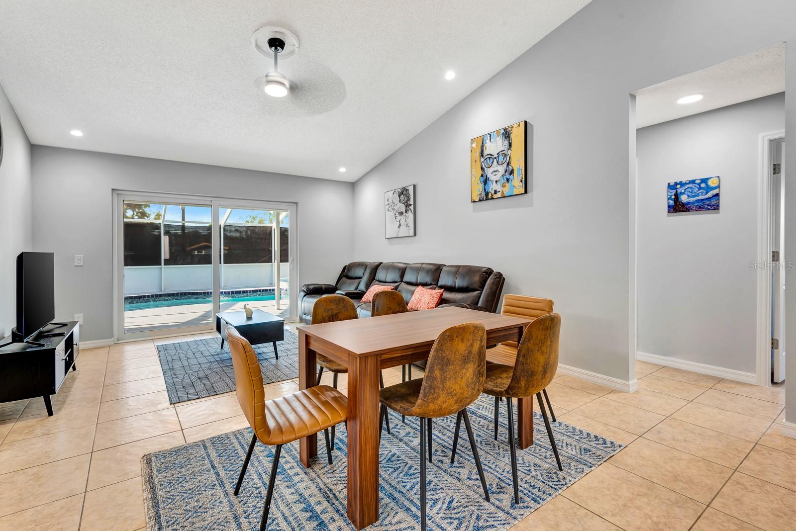 MEADOW LAKES EAST - Residential