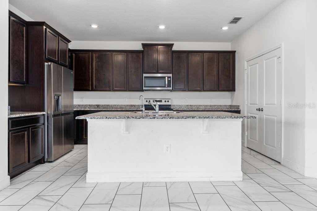 BELLAVIVA PH 1 PB 32 PGS 44-47 LOT 47 - Residential