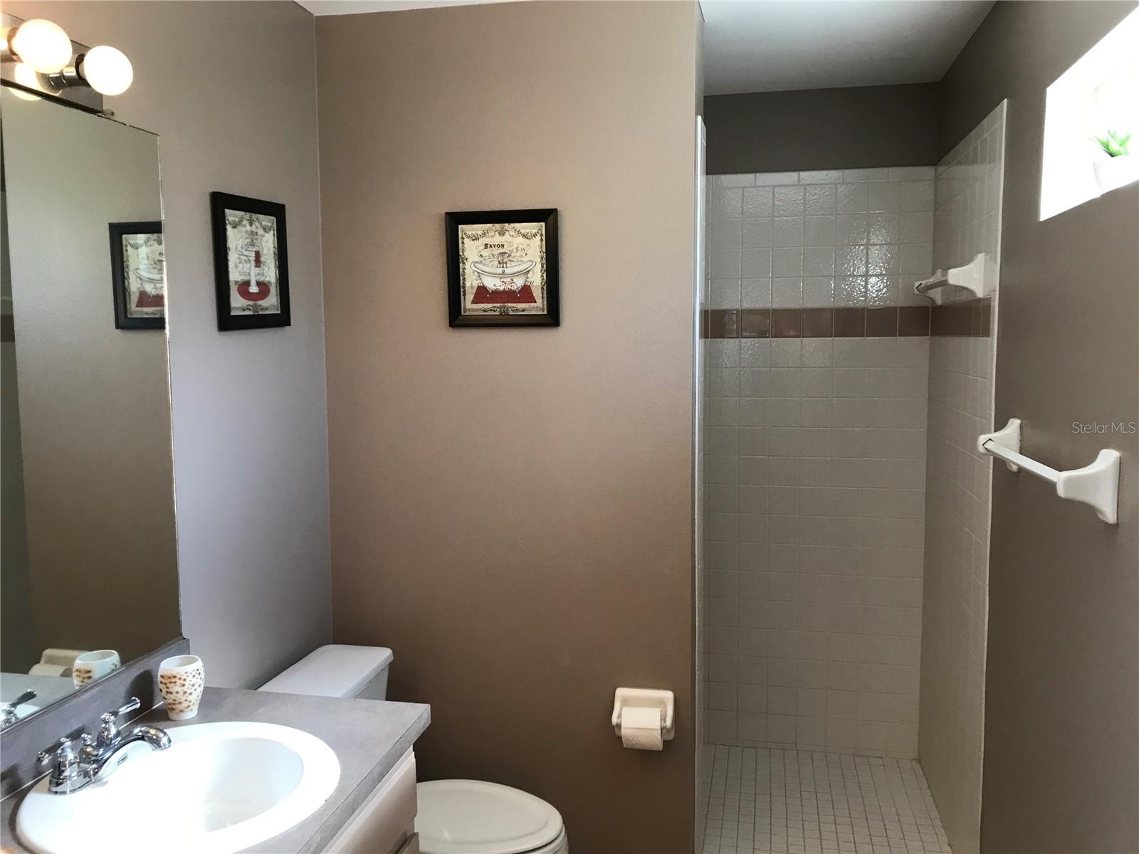 GLENN LAKES PH 1A - Residential Lease