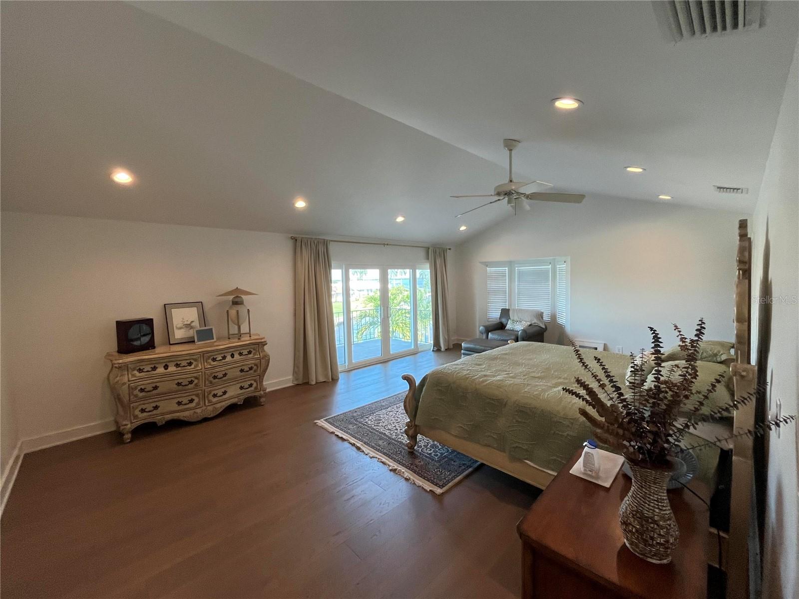 SHAWS POINT - Residential