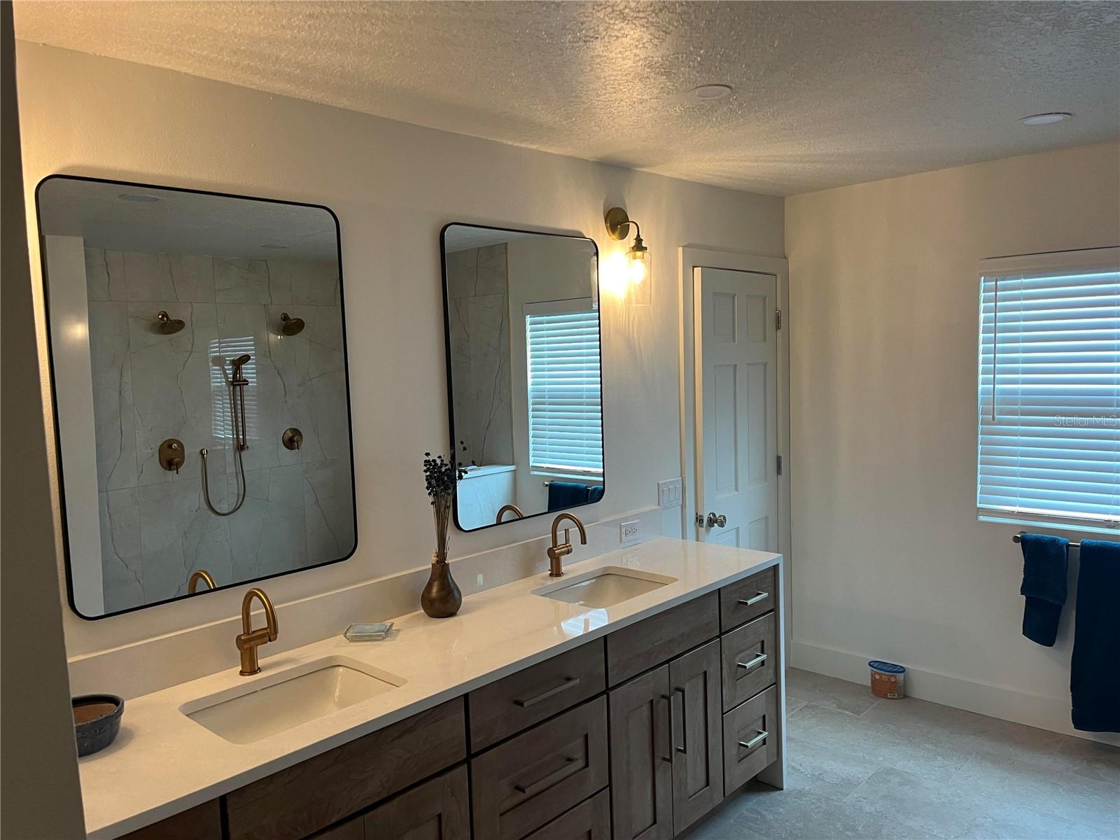 SHAWS POINT - Residential