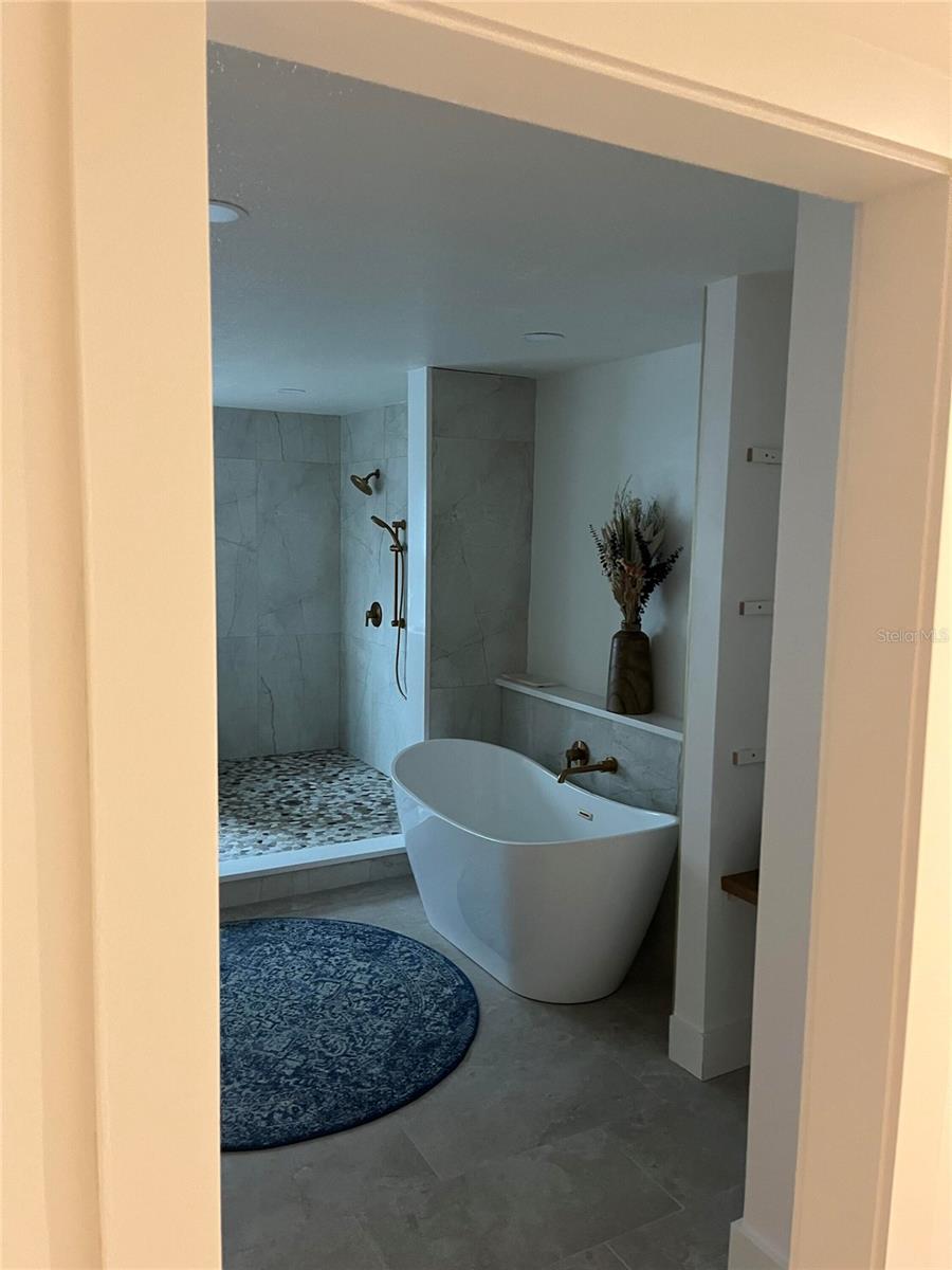 SHAWS POINT - Residential