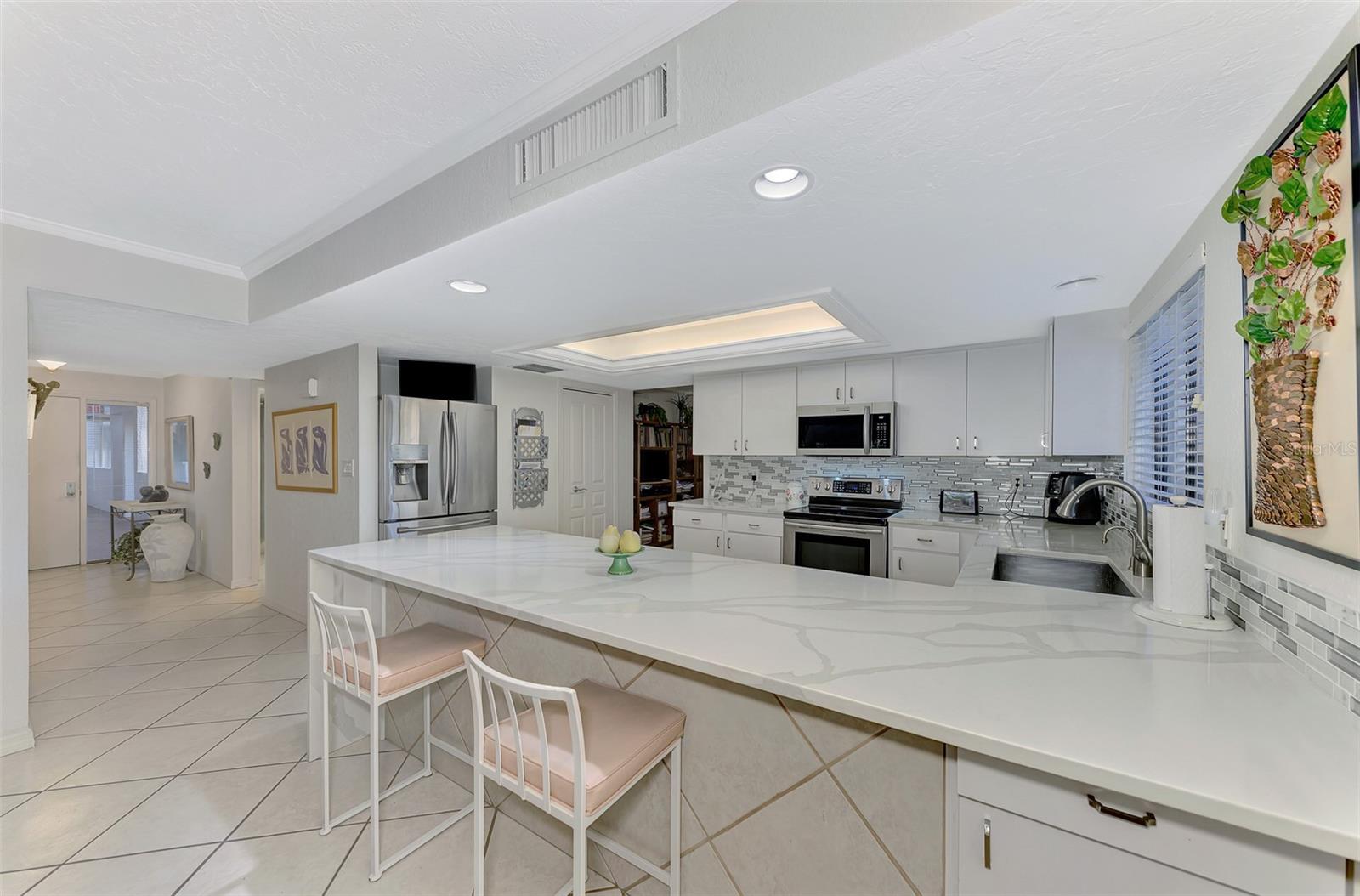 MIDNIGHT COVE II - Residential