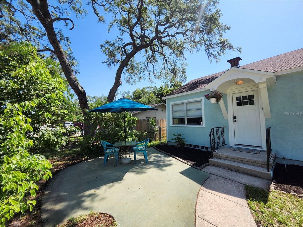 Photo of 1925 Overbrook Avenue, Clearwater, FL 33755 (MLS # TB8407220)