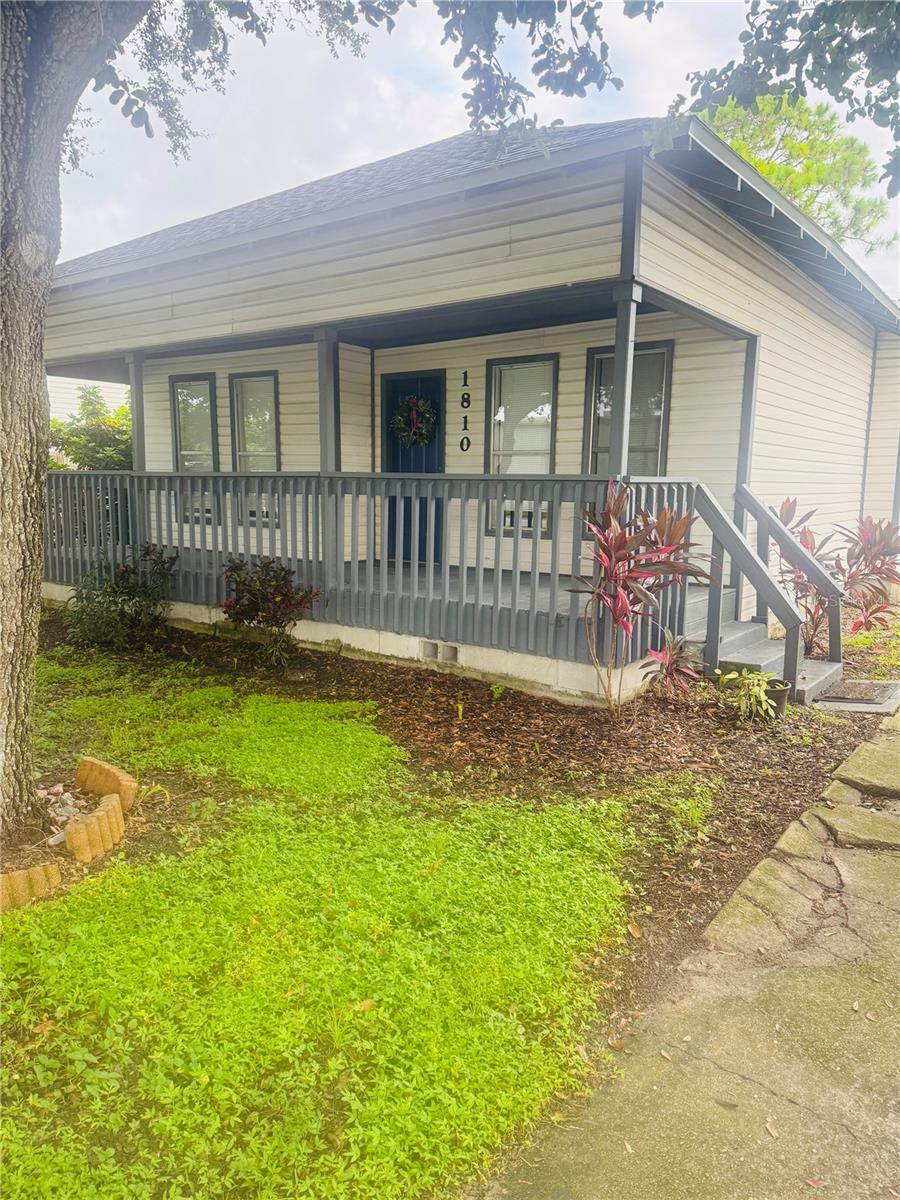 Welcome Home to one of the most Affordable and Adorable 2/1's on the Market in Palmetto! This would make a great Starter or Retirement Home and a great Investment Property. This Home Features: New Roof 11/2023, Whole House Replumbing & Water Heater 11/2023, Bathroom Remodel 6/2023, and New Central AC 6/2023. Other Features in this Home include: New Blinds and Curtains throughout, Ceiling Fans in the rooms (2 are New), High Ceilings and Large Windows throughout the Home. The Large Windows let in plenty of Light and give it a Bright and Warm Airy feeling. This Home also Features a Large completely Fenced in Back Yard that is a Haven for Butterflies and Home to some very Large and Beautiful Banana Plants! There is plenty of room to park a Boat, RV, Trailer or Work Vehicle. There is also a Covered Front Porch that is shaded from the Oak Trees, and is a great place for a couple of Chairs to catch the Breezes!! Showings start Wednesday the 27th. Come see this one!