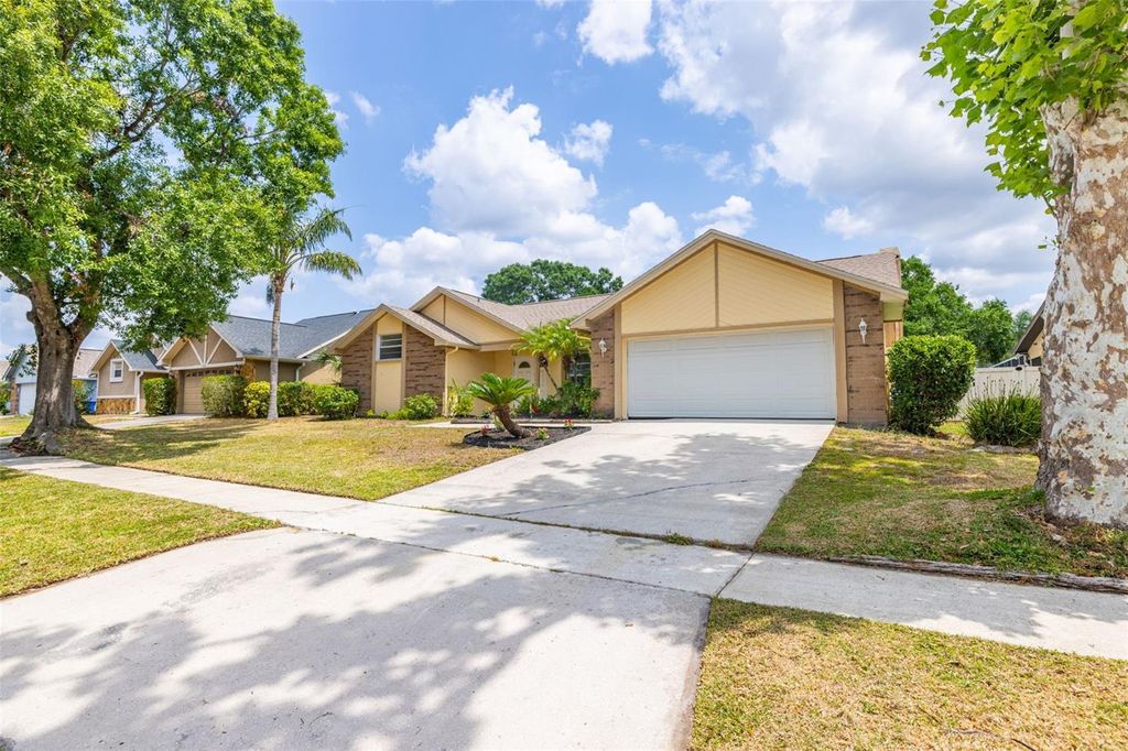 Photo of 1426 Buckner Road, Valrico, FL 33596 (MLS # TB8384593)