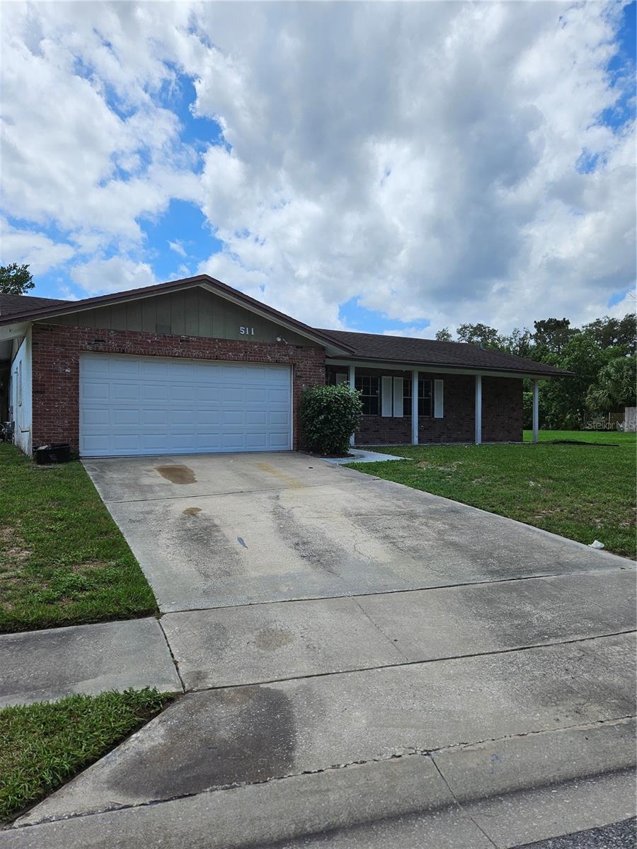 Relax and enjoy this 4 bedroom, 2 bath home across the street from a park/playground in the highly sought after Community of Sterling Park. Split floor plan, screened lanai and fenced back yard. Excellent Seminole County schools! easy access close to the 417, 436.