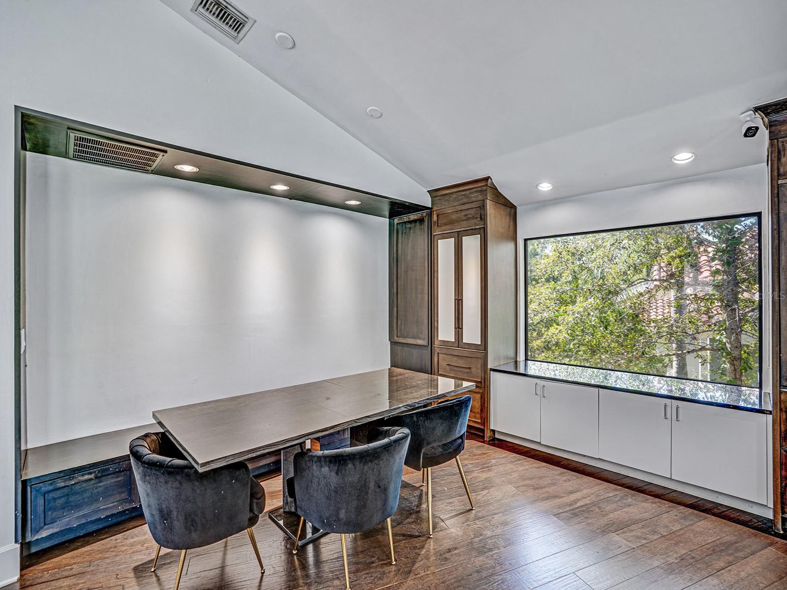 HUNTINGTON SUB - Residential