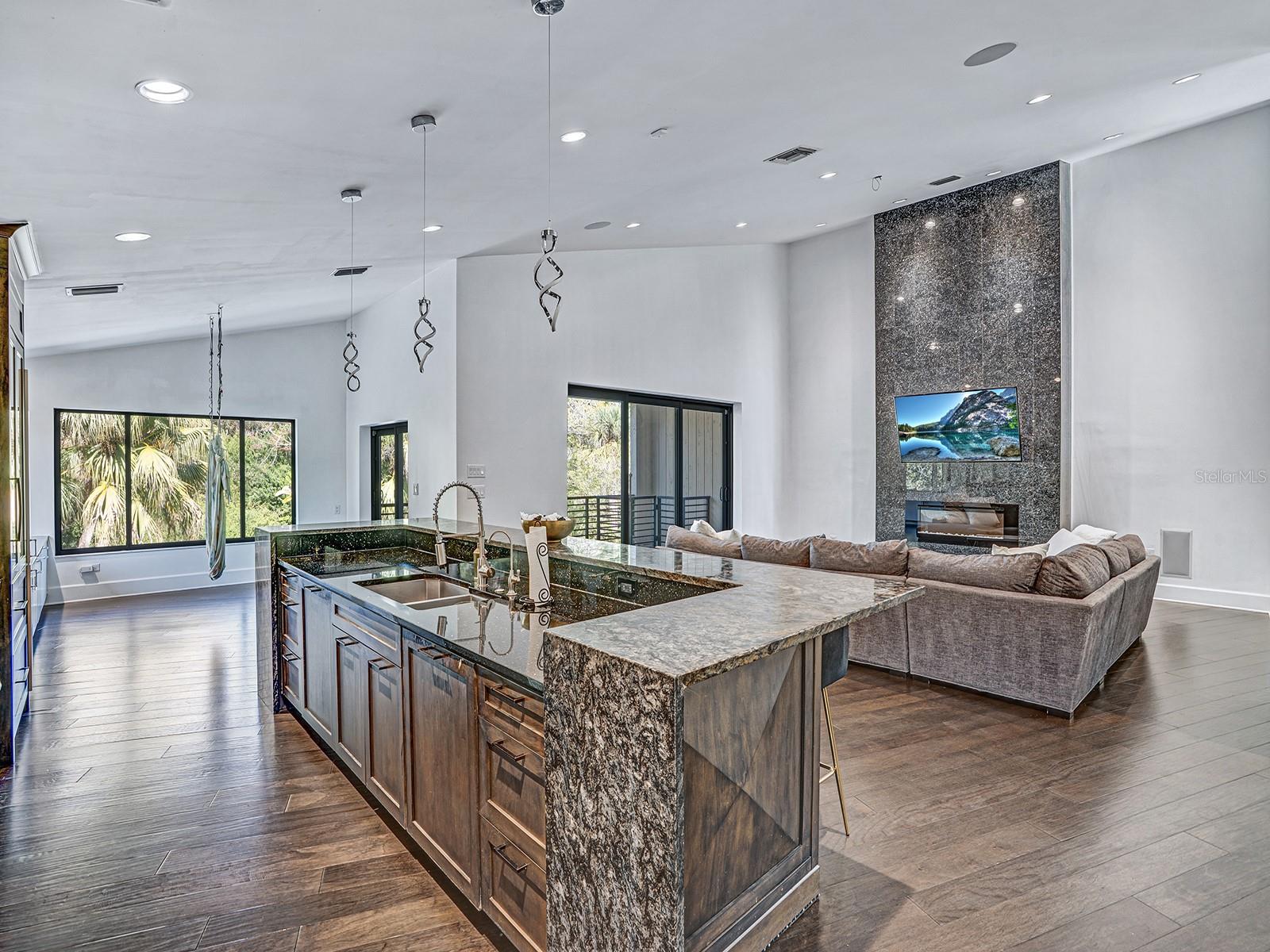 HUNTINGTON SUB - Residential