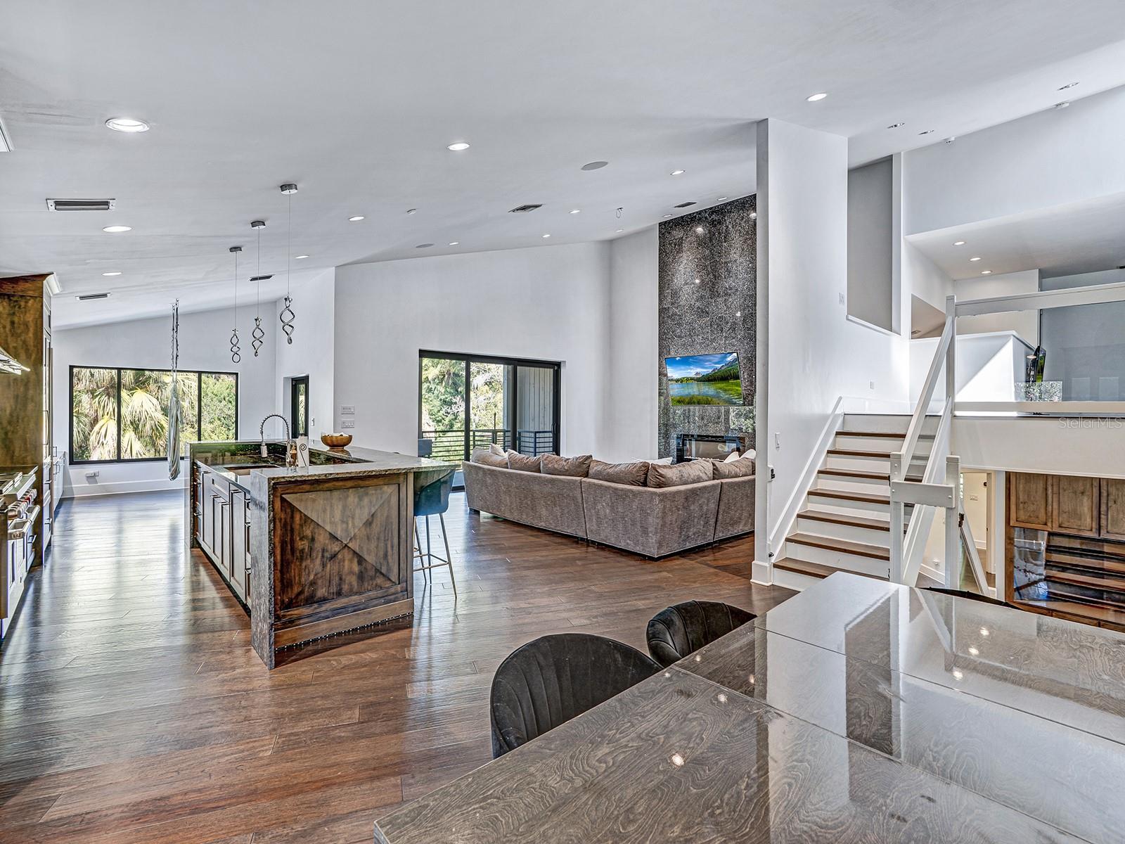 HUNTINGTON SUB - Residential