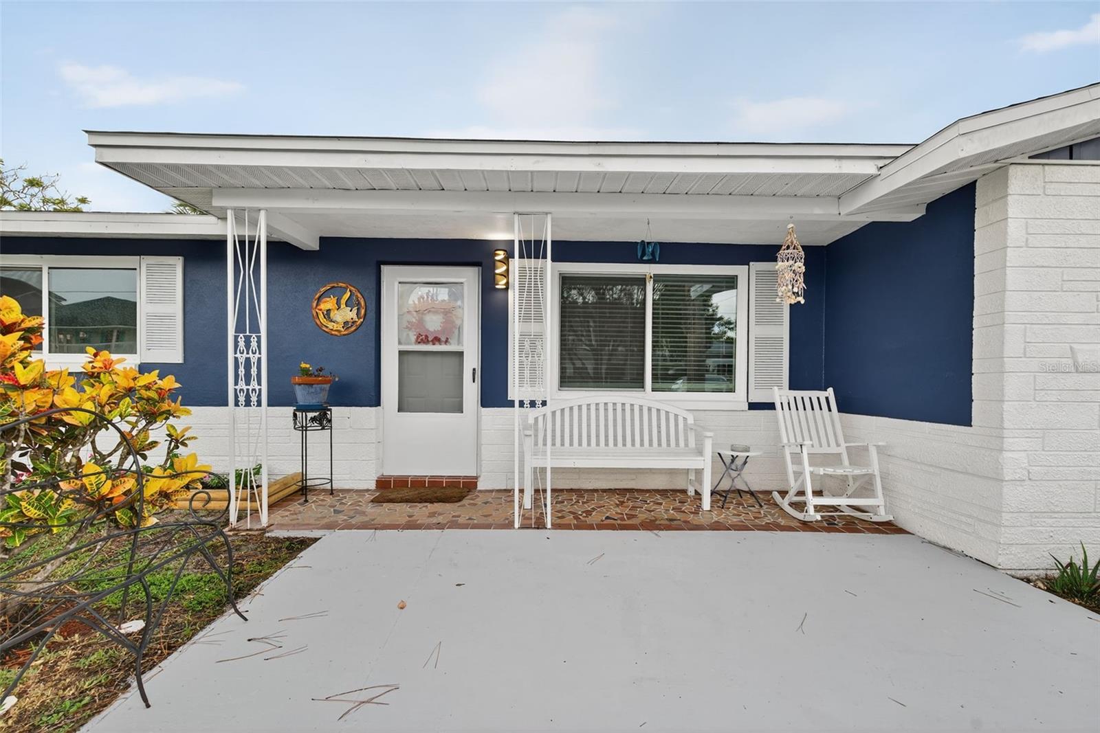 5433 BLUEPOINT DRIVE