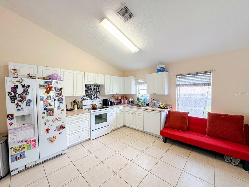 Photo of 1240 12th Avenue SW, Vero Beach, FL 32962 (MLS # O6439544)